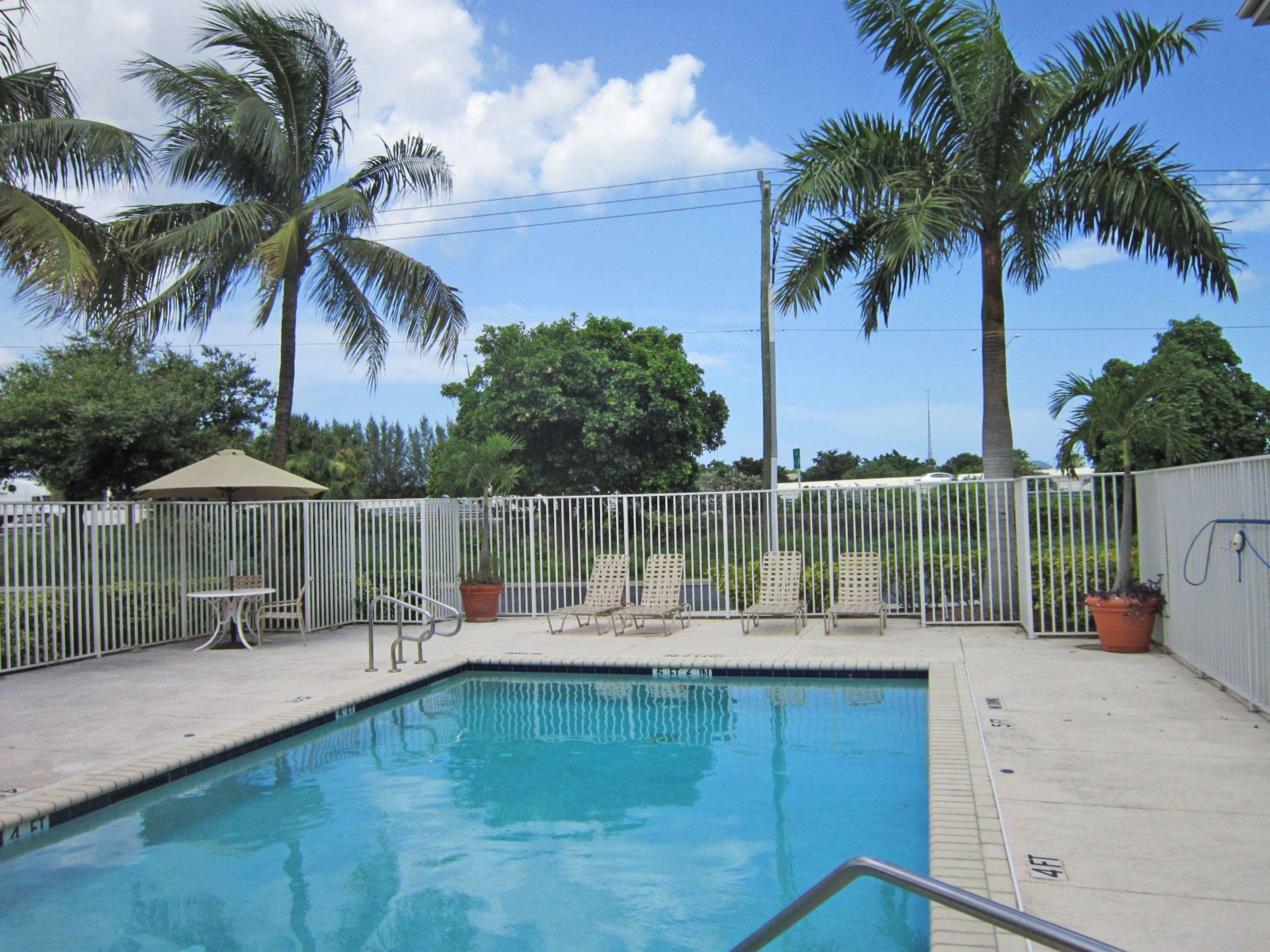 Extended Stay Deluxe West Palm Beach - Northpoint — photo 3