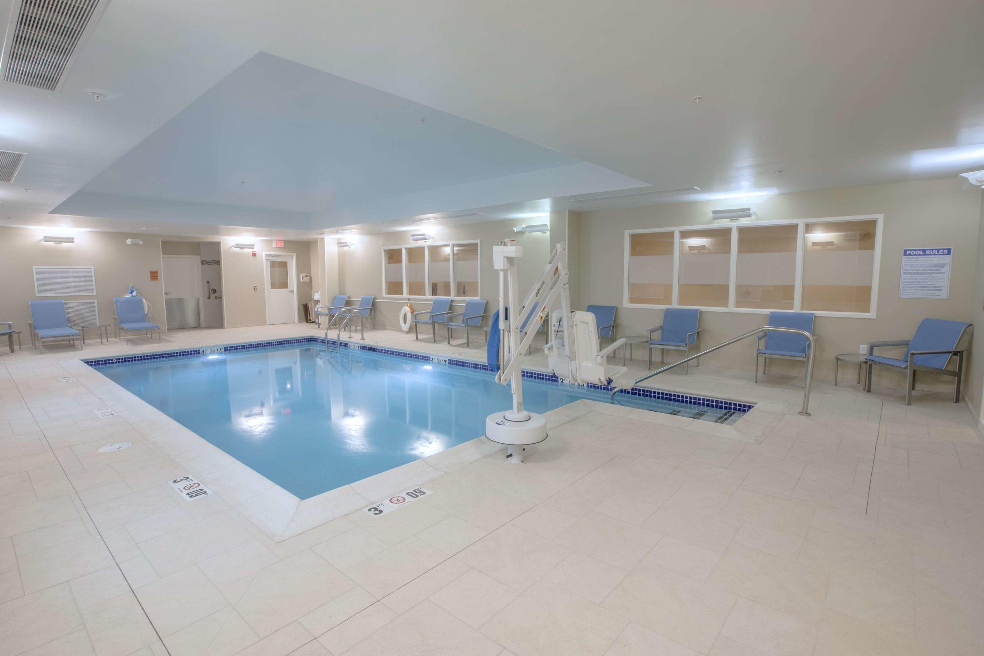 Hampton Inn Amesbury — photo 4