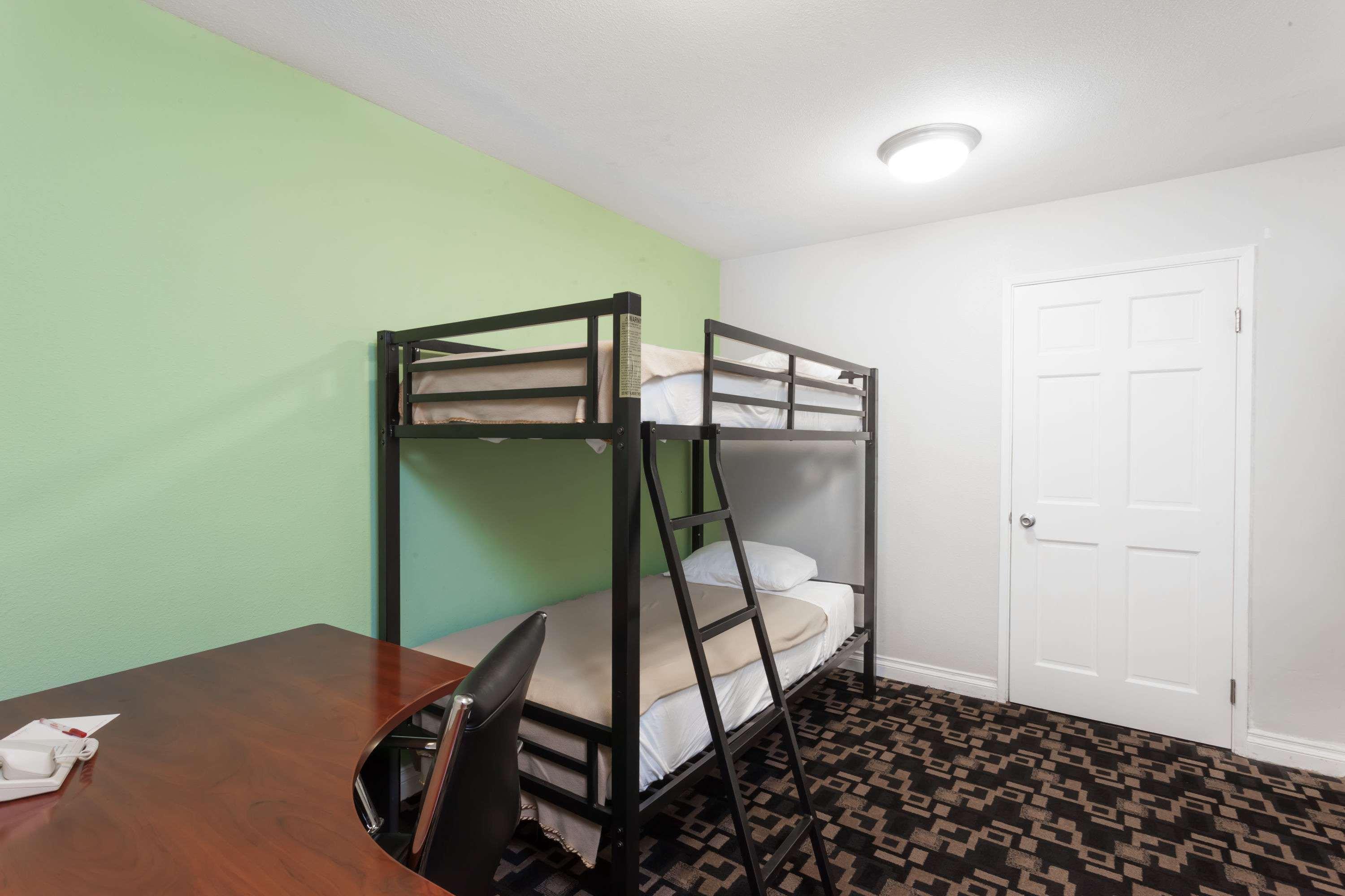 Ramada by Wyndham Oceanside — photo 4
