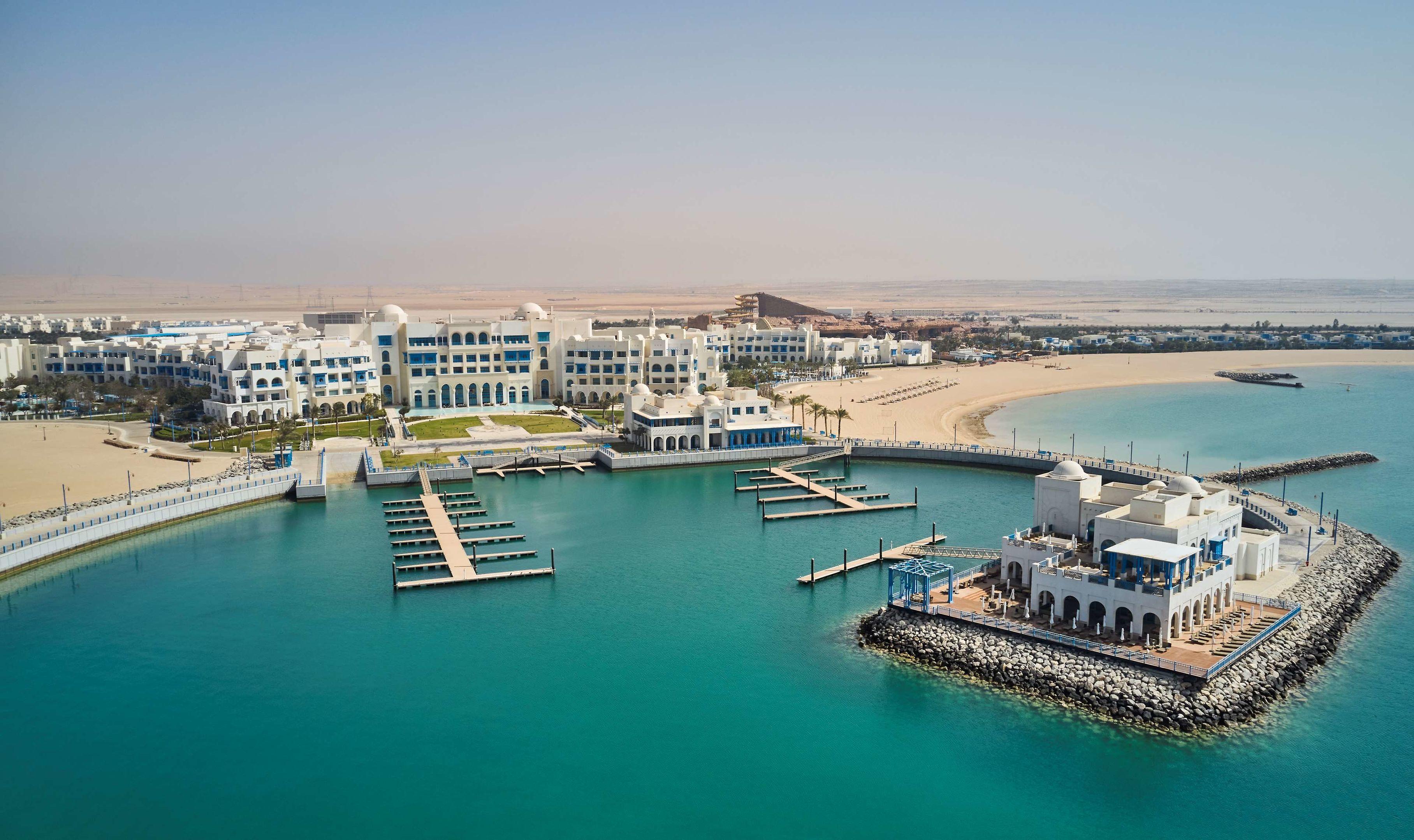 Hilton Salwa Beach Resort & Villas — photo 4
