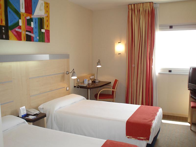 Holiday Inn Express Valencia Bonaire — photo 5