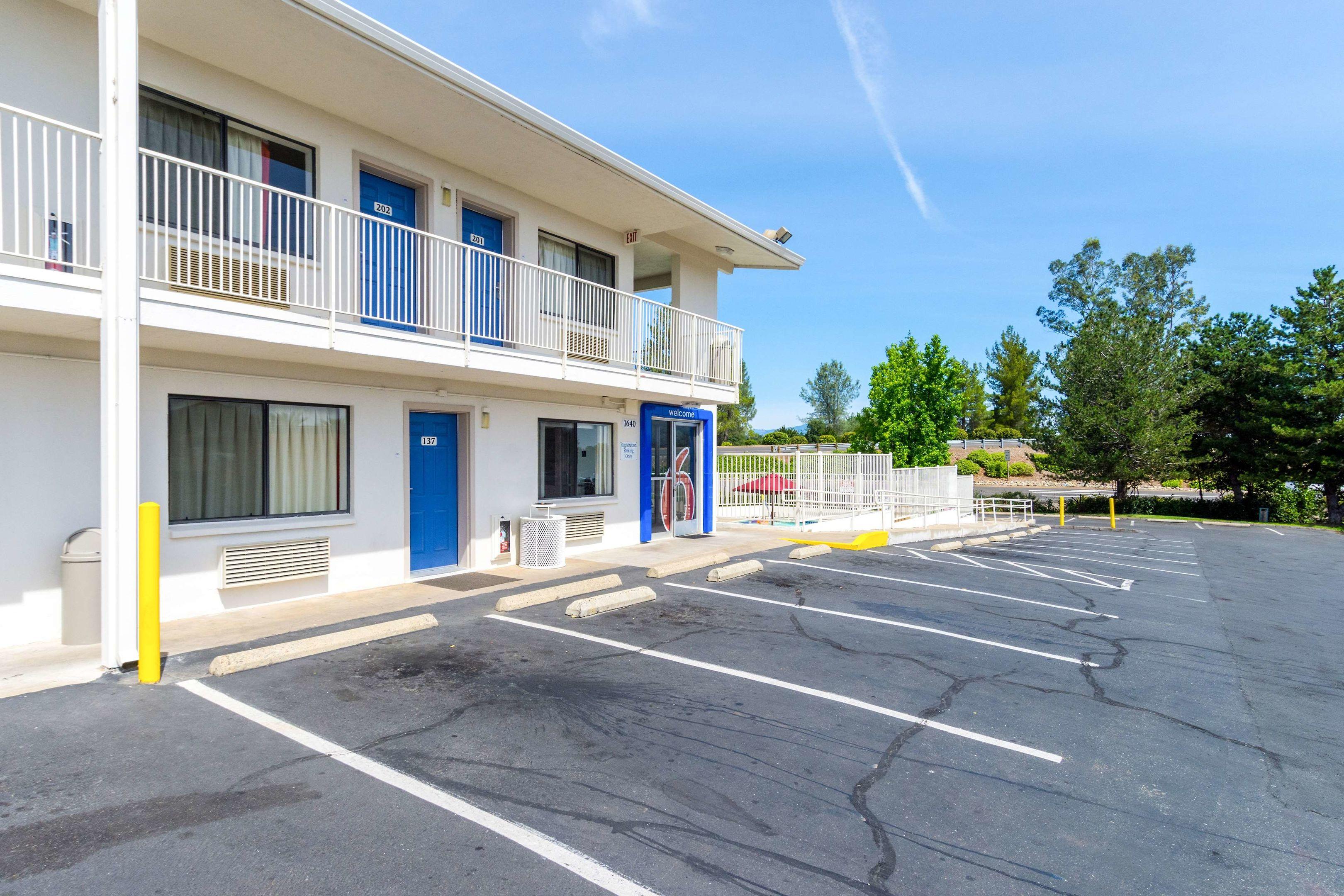 Motel 6 Redding Central — photo 5