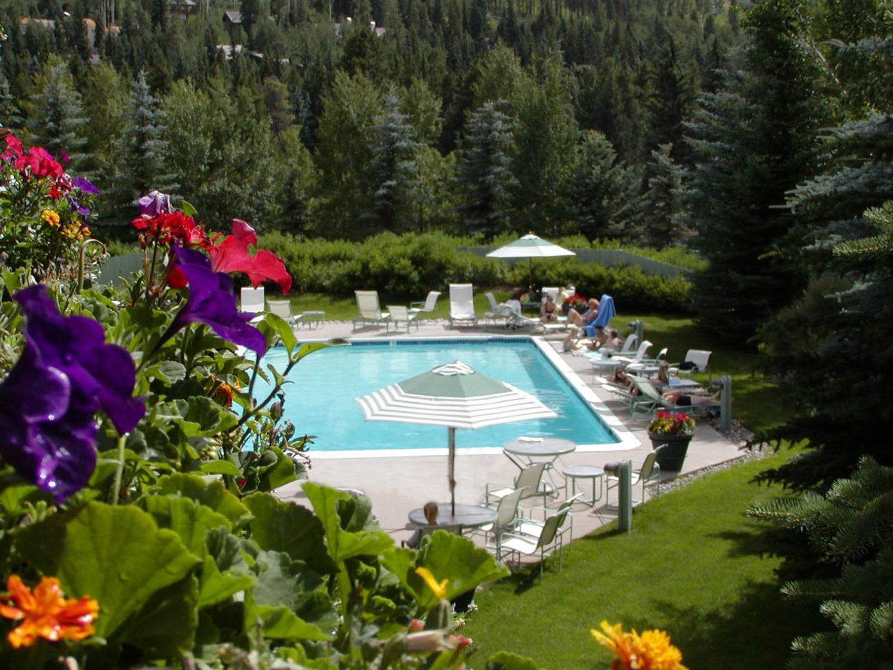 Evergreen Lodge — photo 4