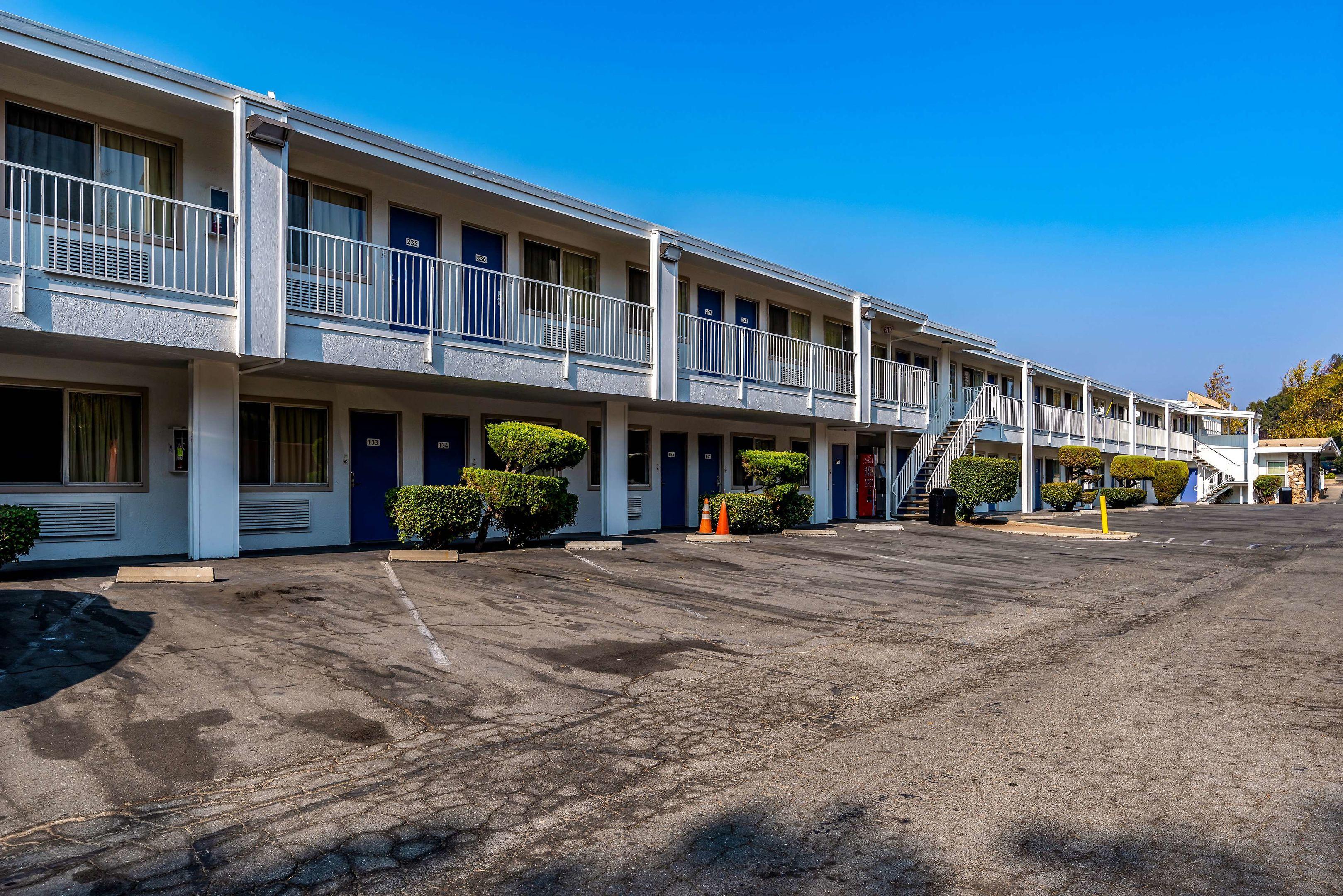 Motel 6 Concord — photo 3