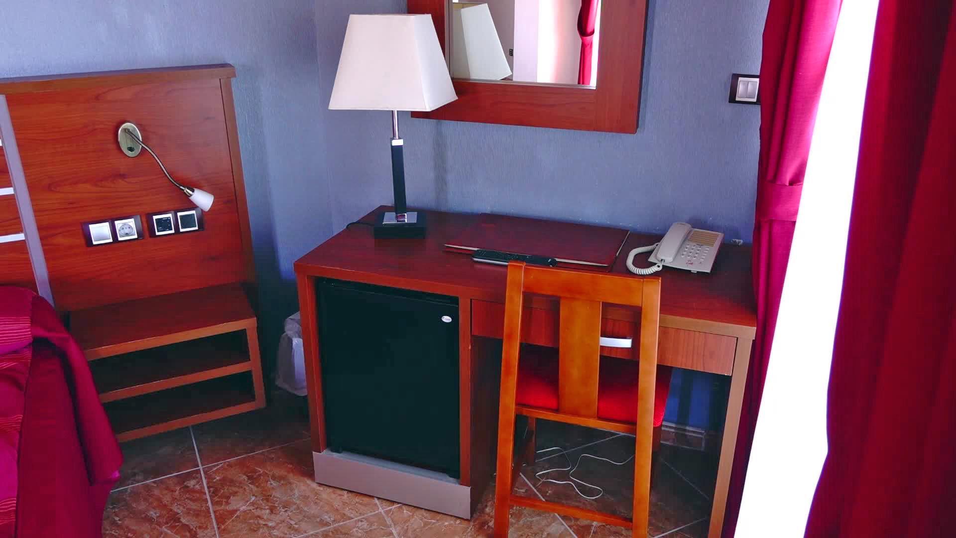 La Familia Gallo Rojo — photo 3