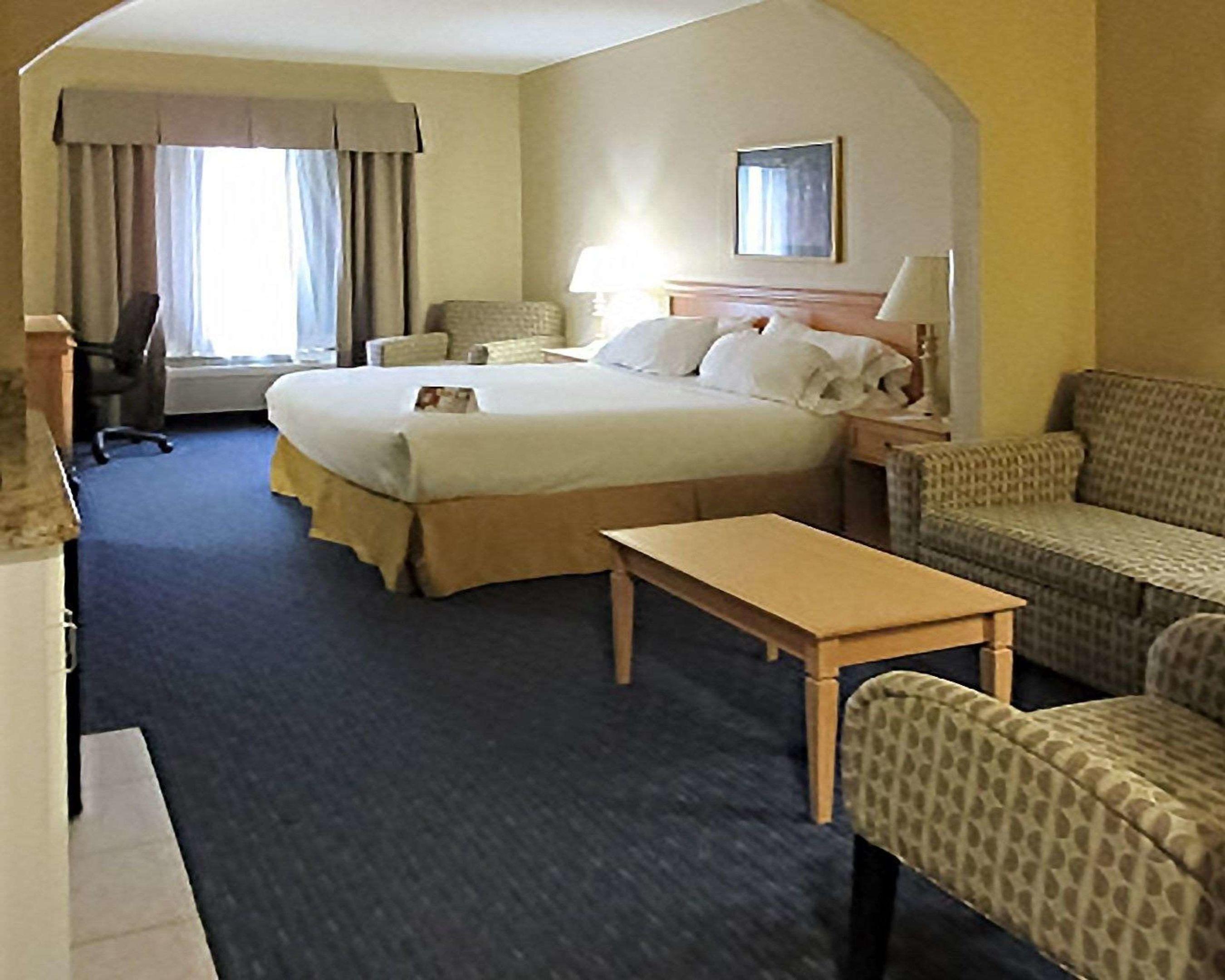 Quality Inn & Suites — photo 5