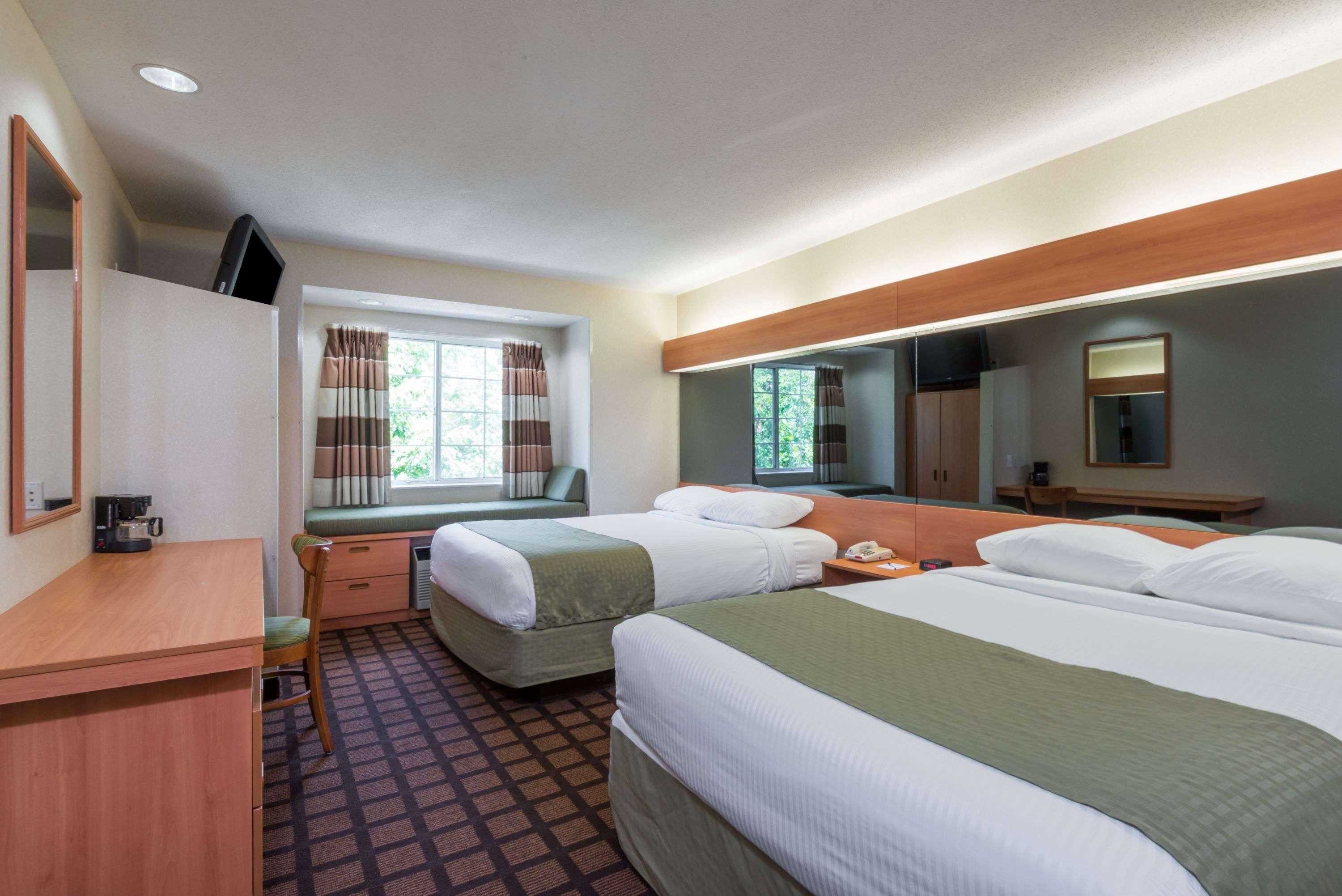 Microtel Inn & Suites Uncasville Montville — photo 5