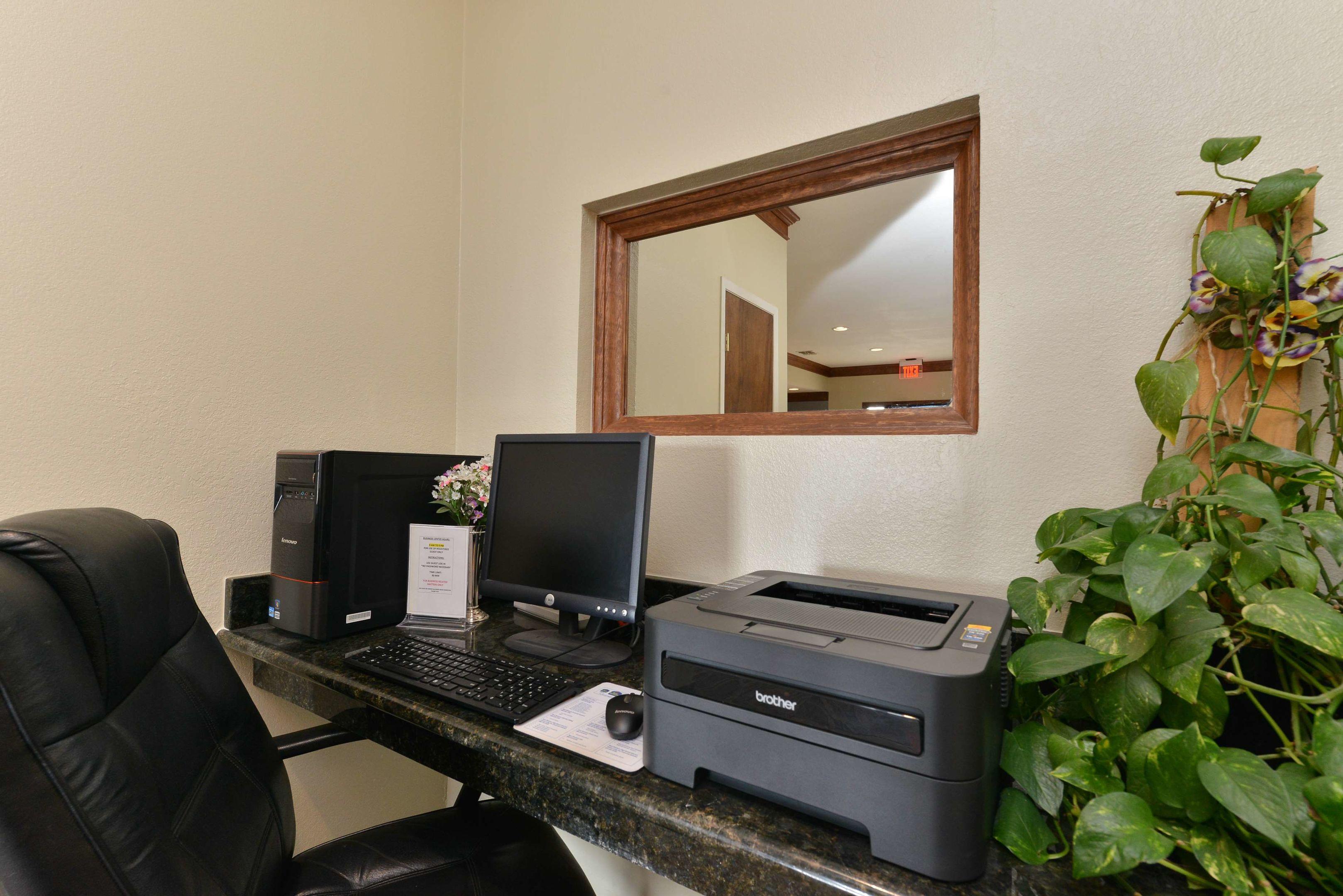 Best Western Regency Inn & Suites — photo 5