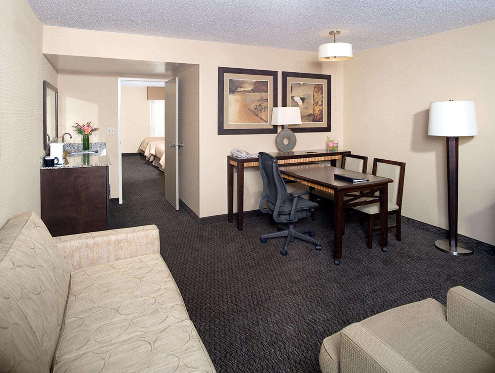 Embassy Suites Birmingham — photo 4