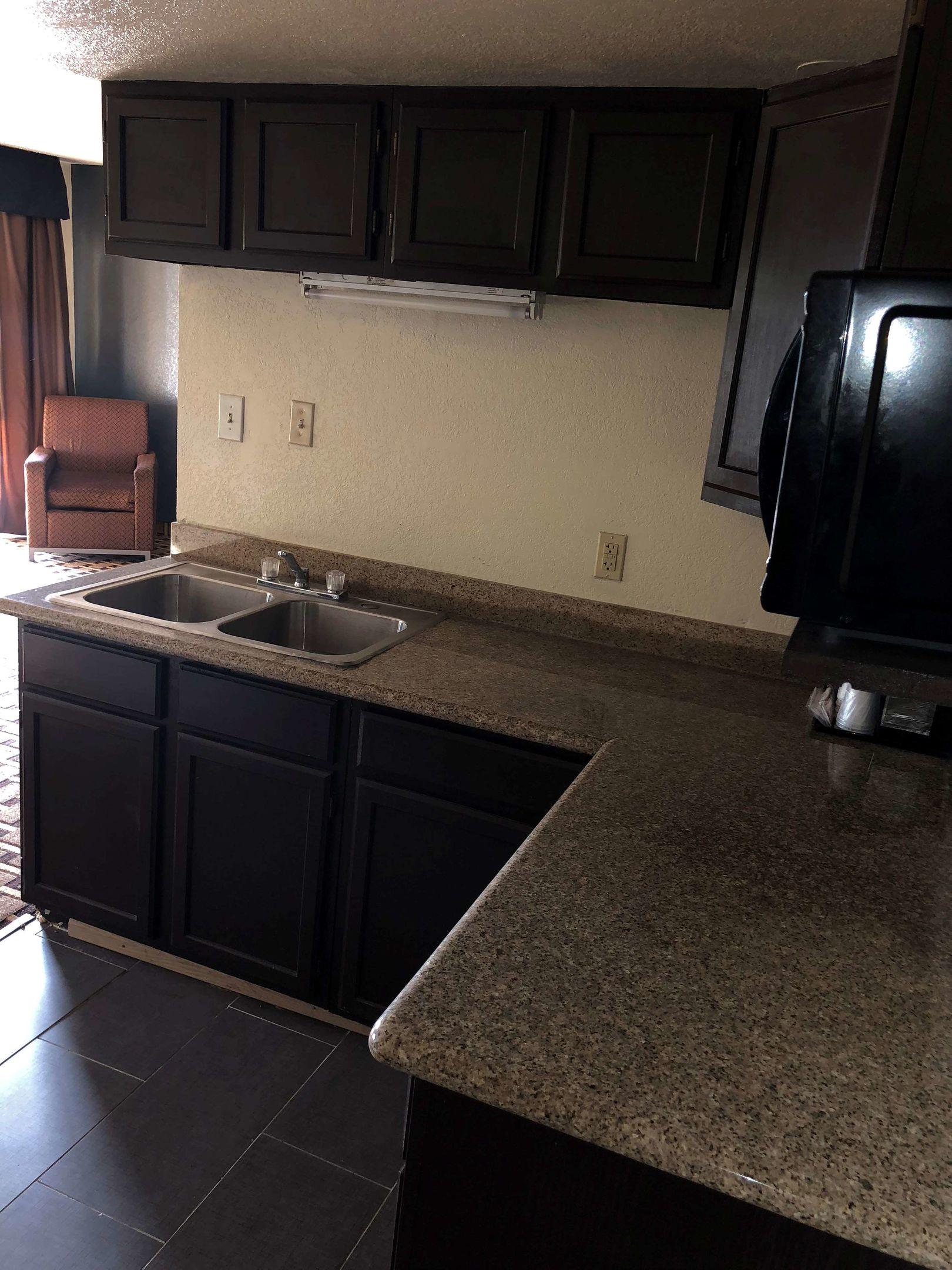 SureStay Plus Hotel by Best Western San Antonio North — photo 4