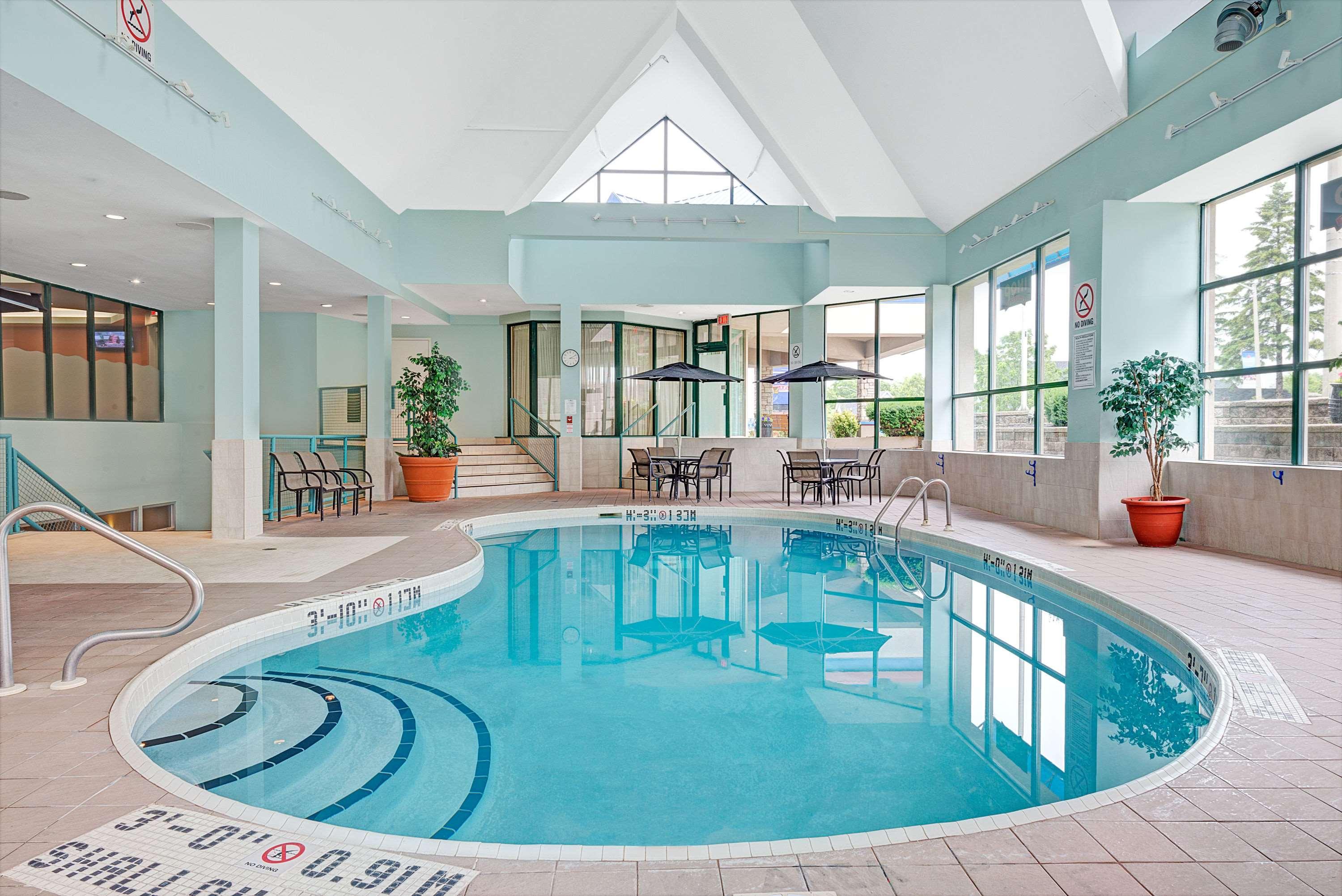 Ramada by Wyndham Niagara Falls/Fallsview — photo 4