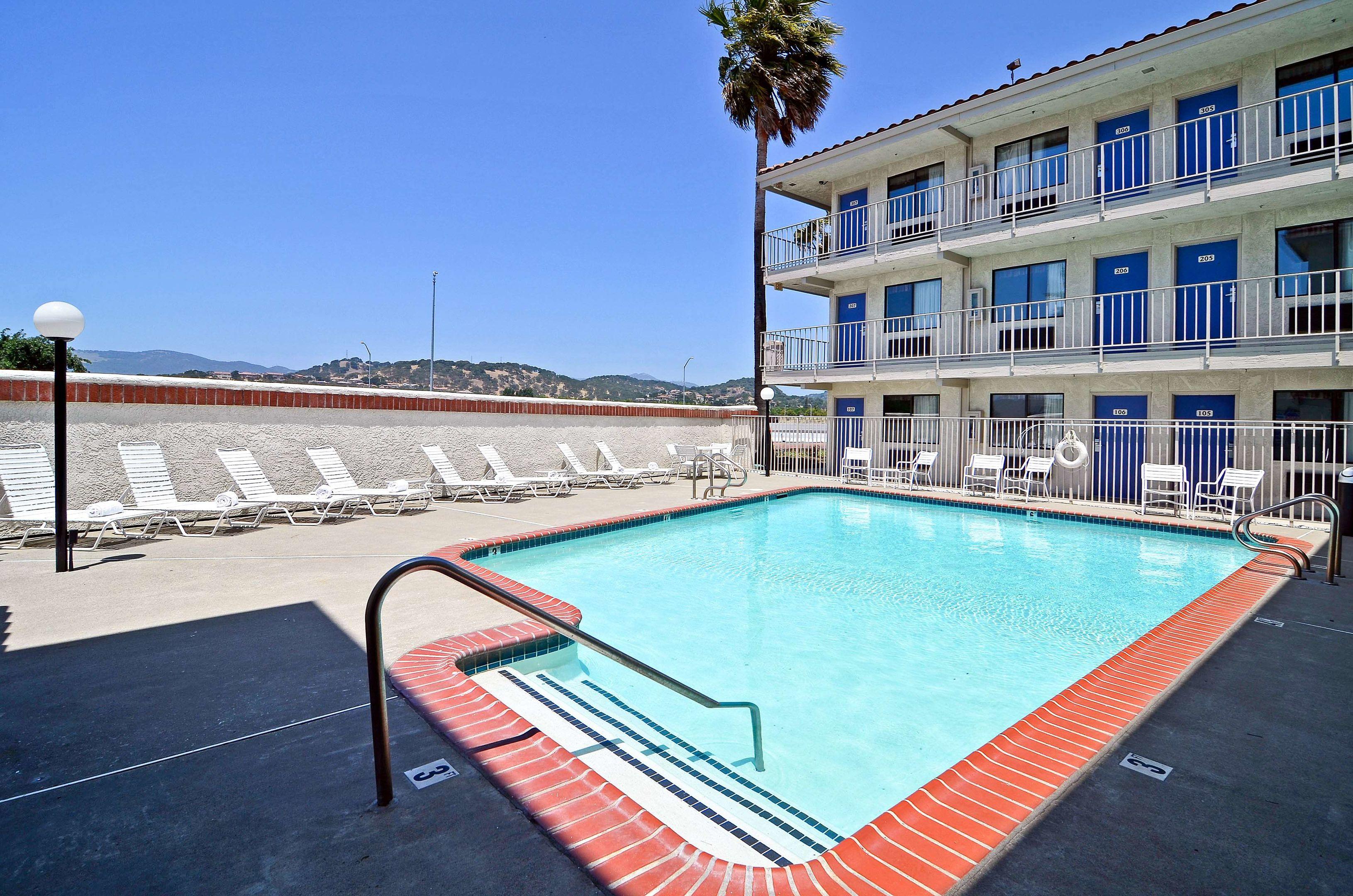 Motel 6 Fairfield - Napa Valley CA — photo 4