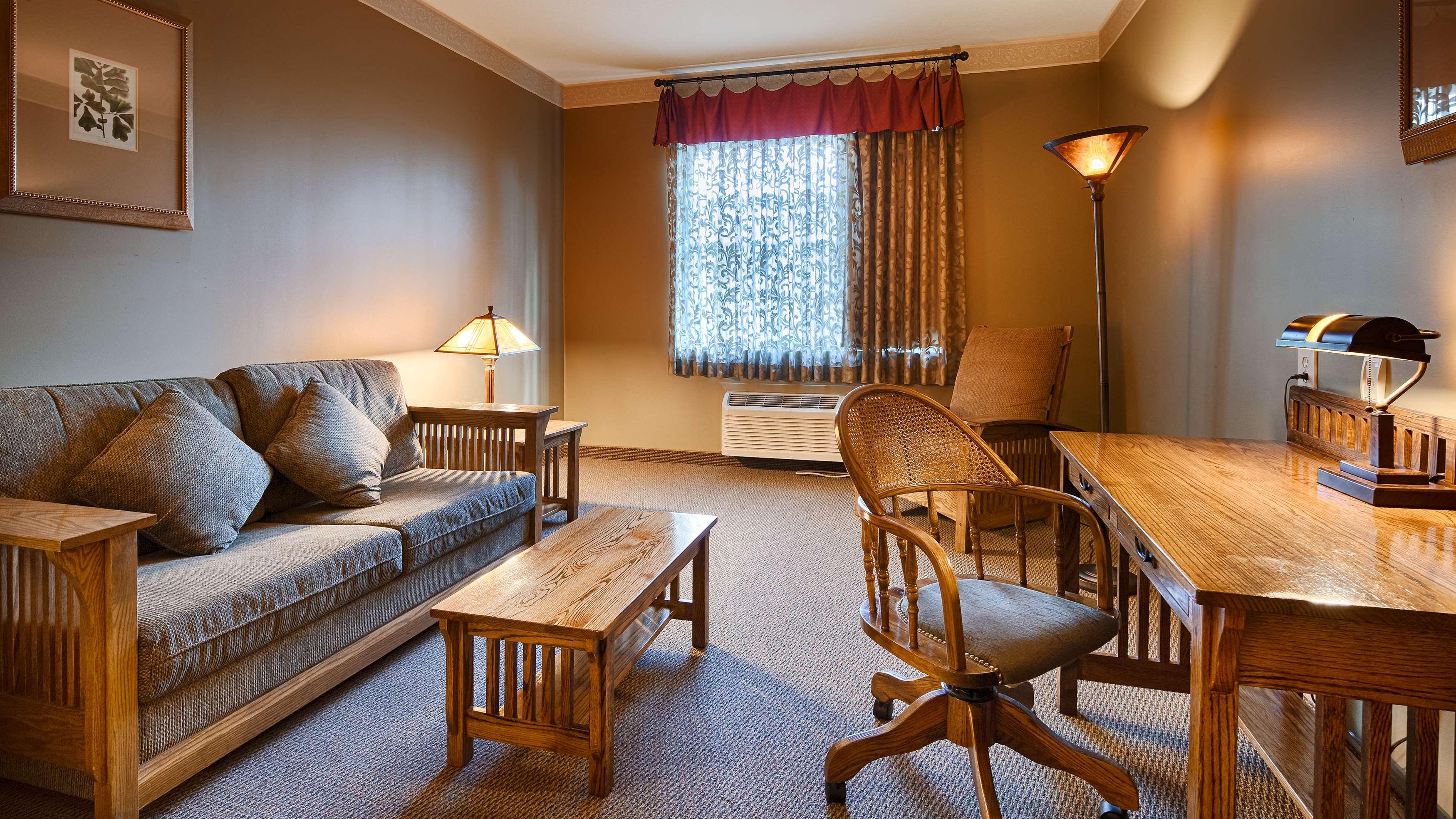 Best Western Plus Sunset Suites Riverwalk — photo 5