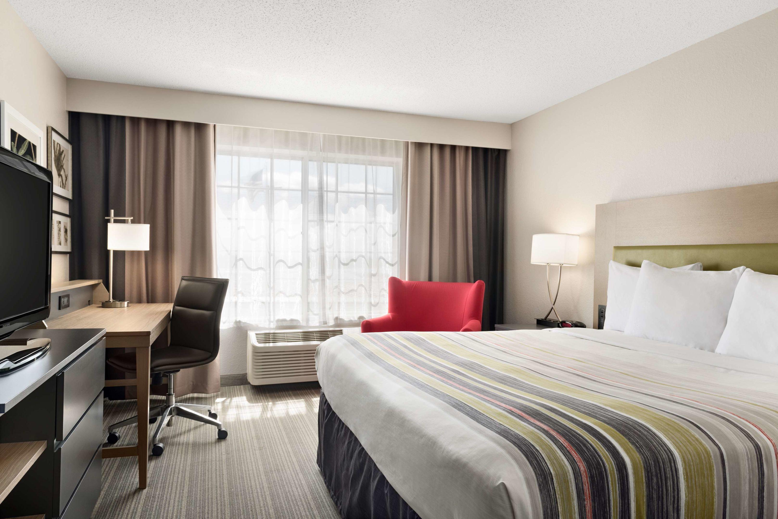 Country Inn & Suites by Radisson, Romeoville, IL — photo 3
