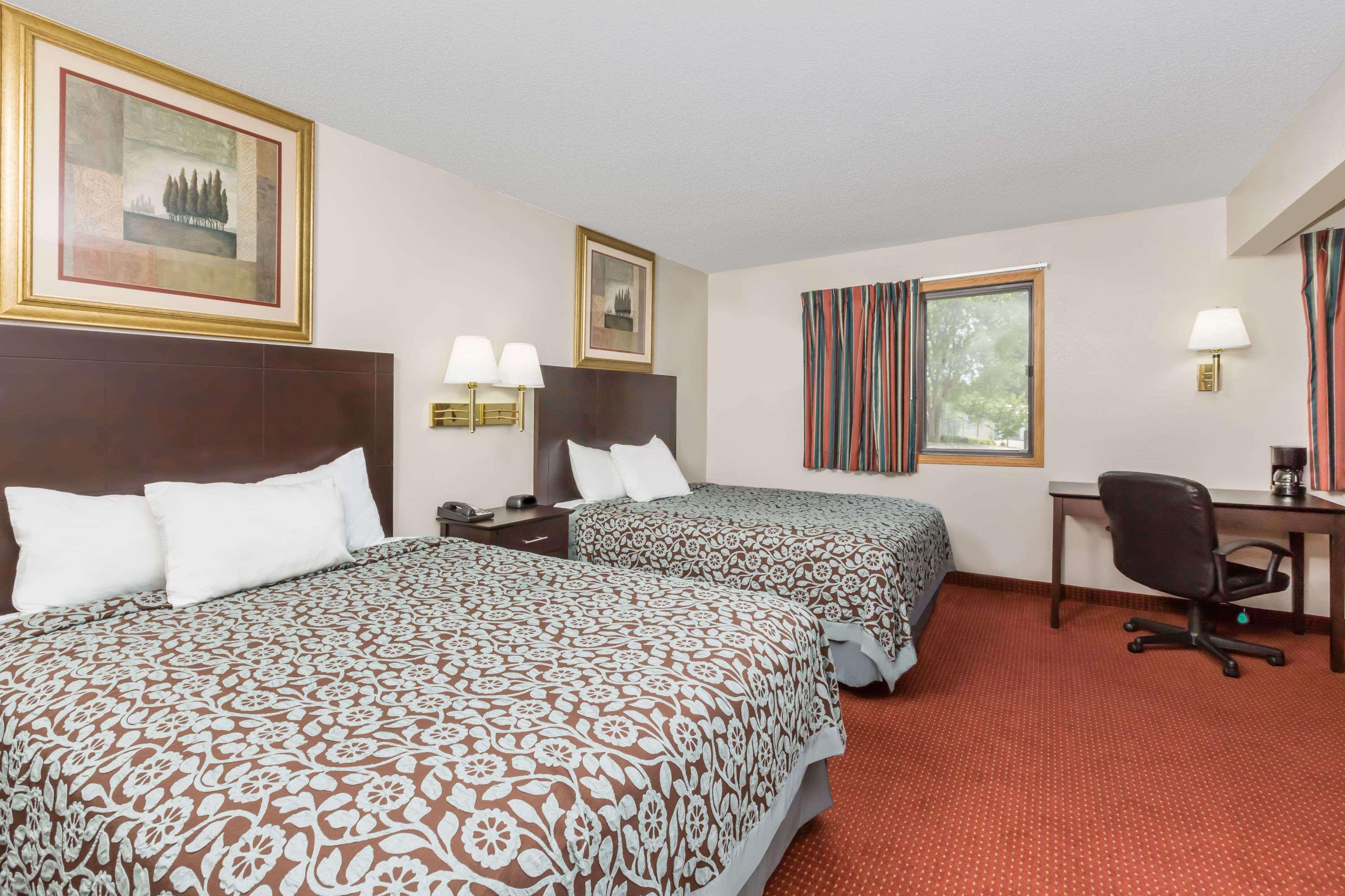 Days Inn And Suites Des Moines Airport — photo 4