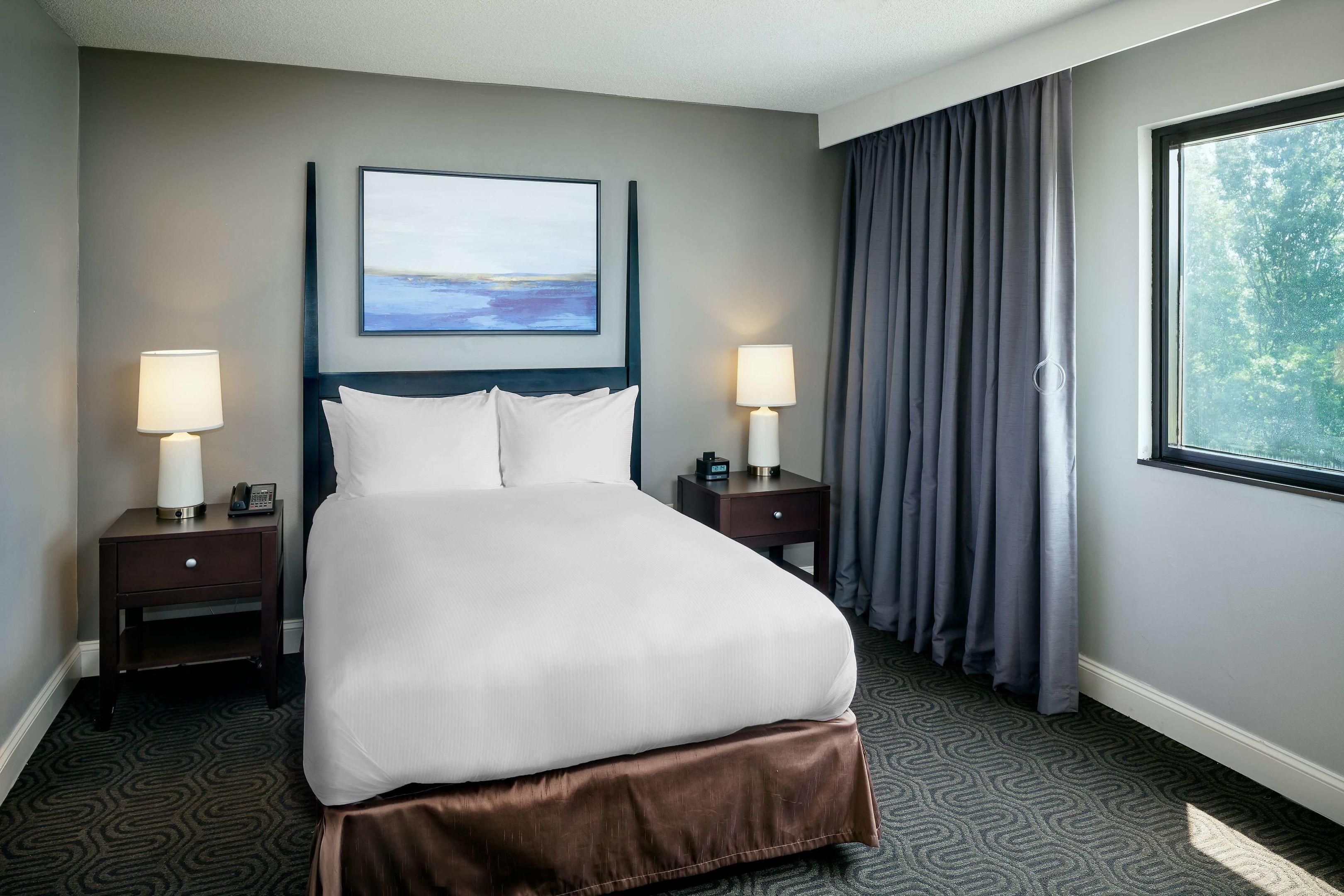 Hilton Suites Brentwood — photo 4