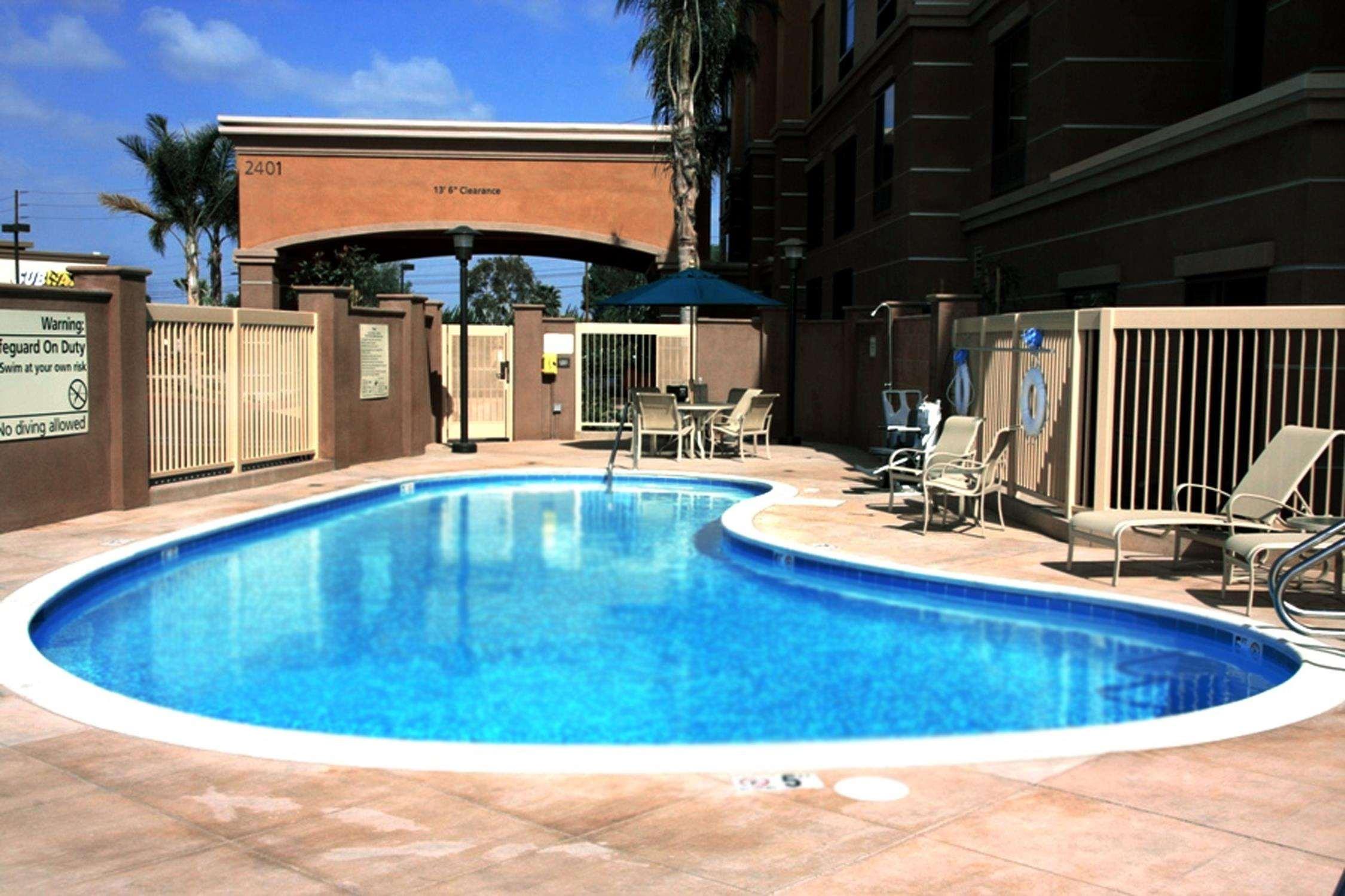 Hampton Inn & Suites Seal Beach — photo 3