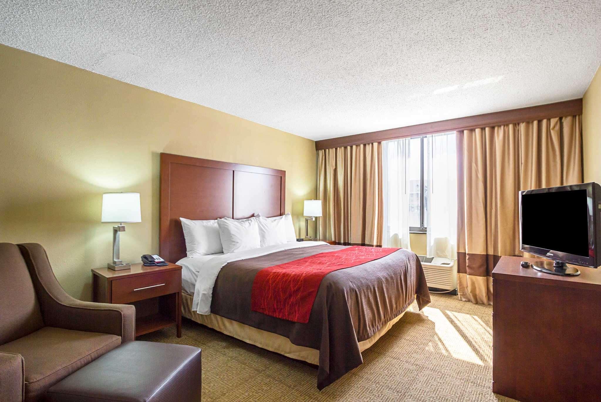 Comfort Inn Downtown — photo 4