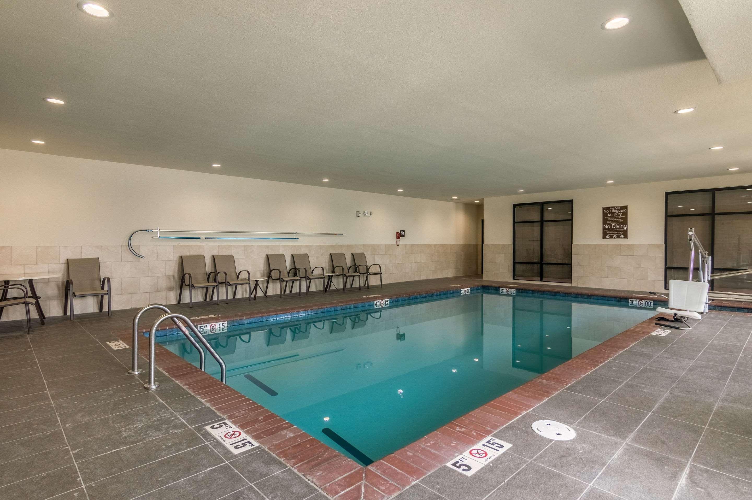 Comfort Suites Airport on Meridian — photo 5
