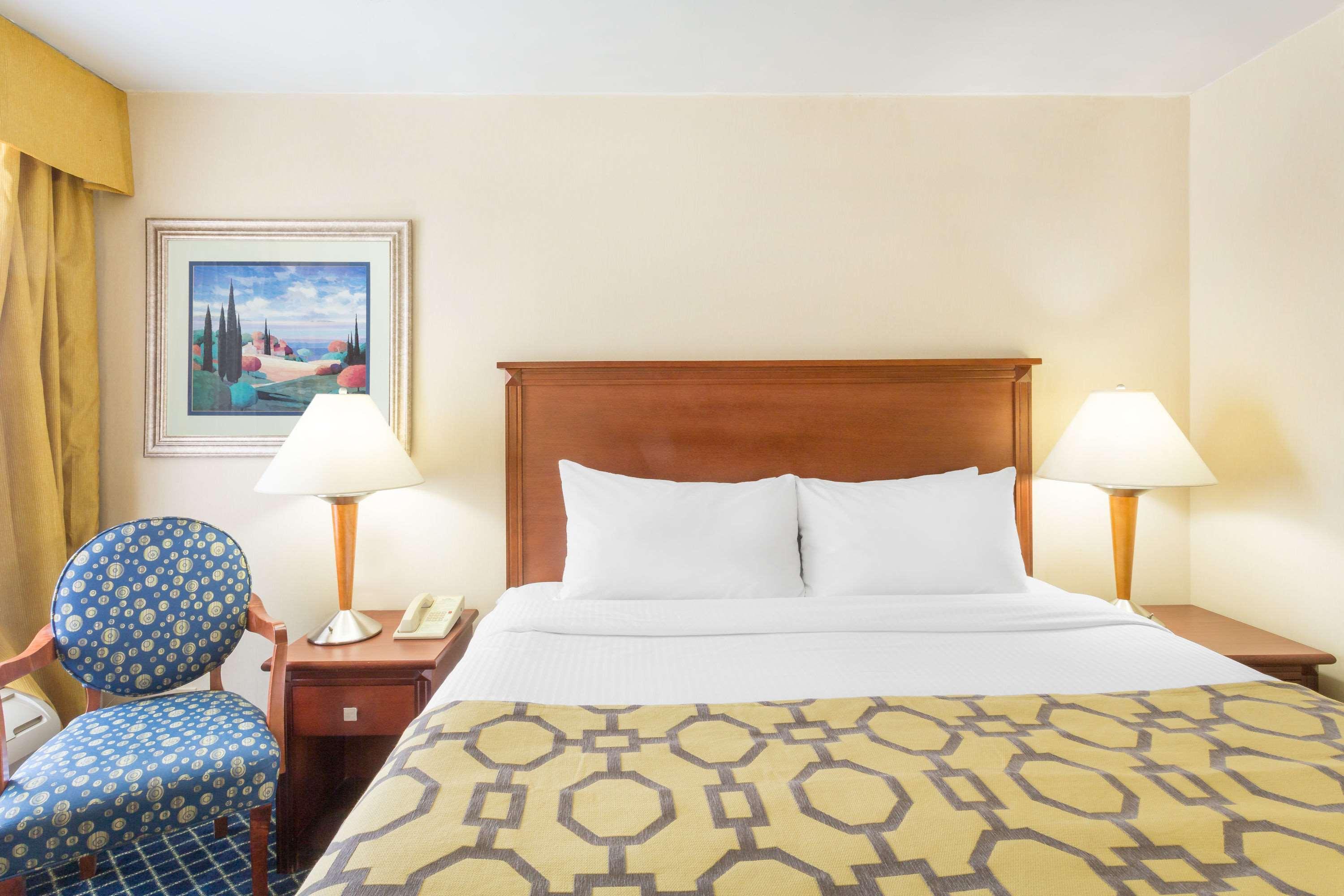 Baymont Inn & Suites Flagstaff — photo 4