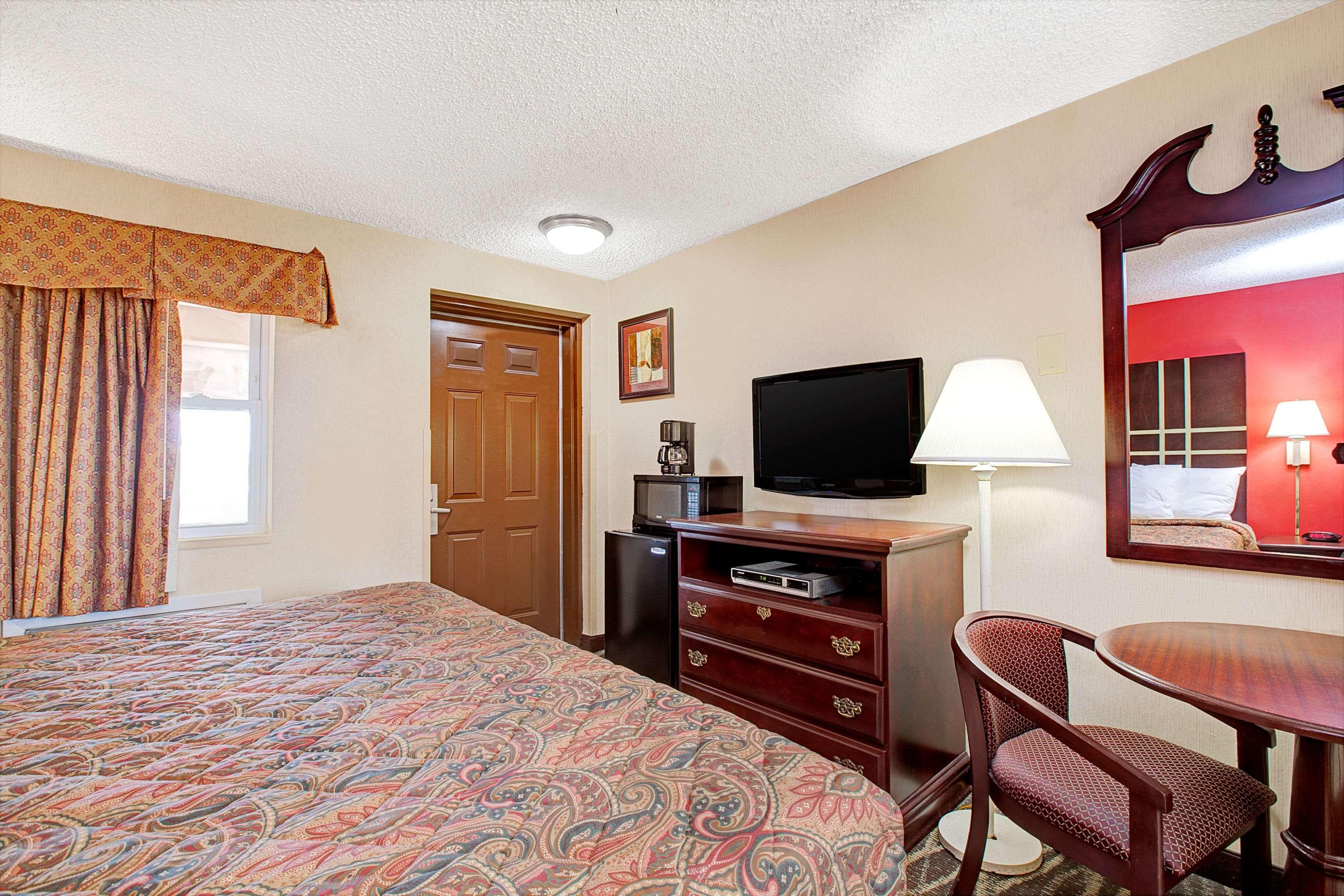 Days Inn Ridgefield NJ — photo 5