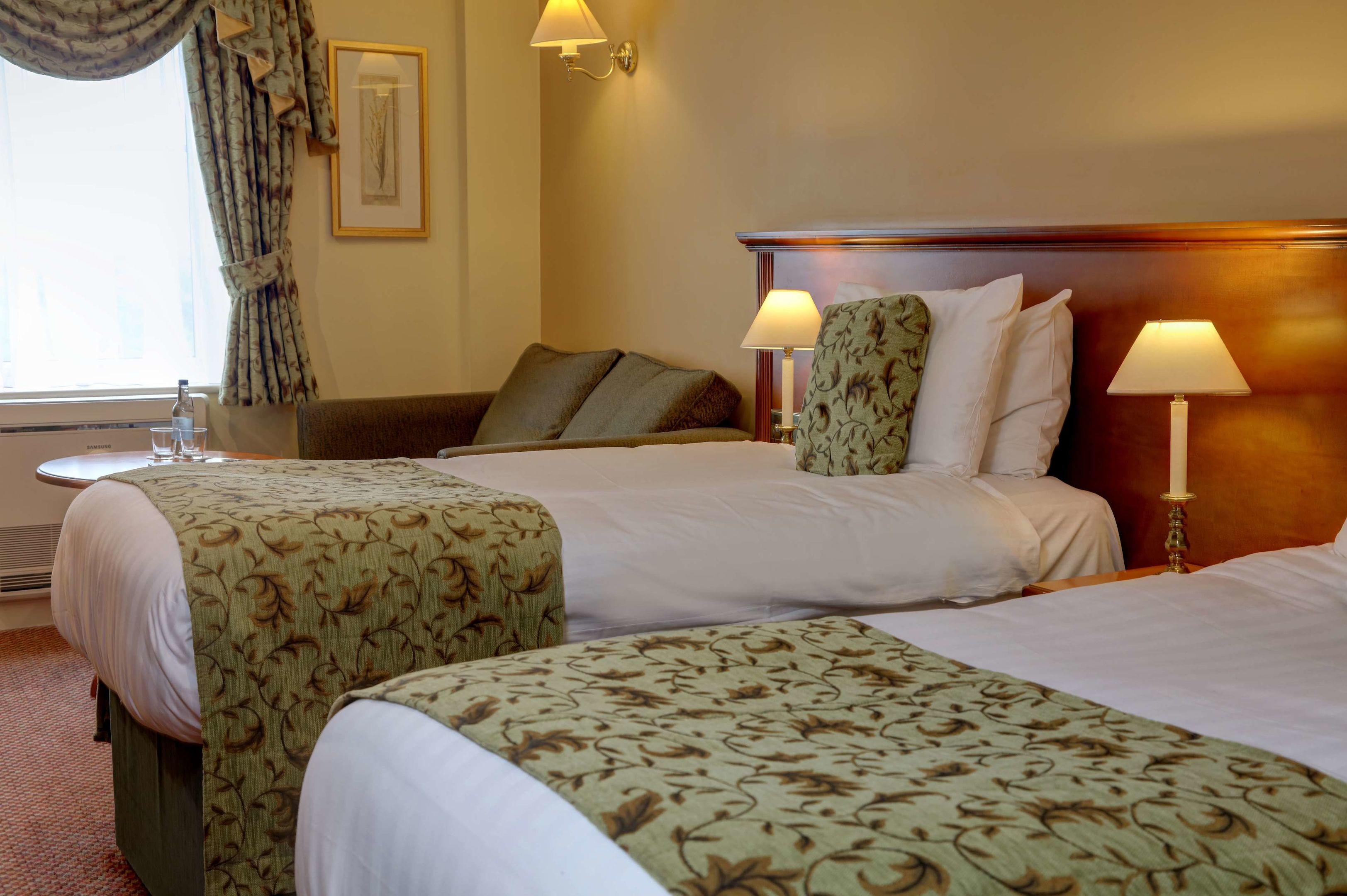 Best Western Premier East Midlands Airport Yew Lodge Hotel — photo 2