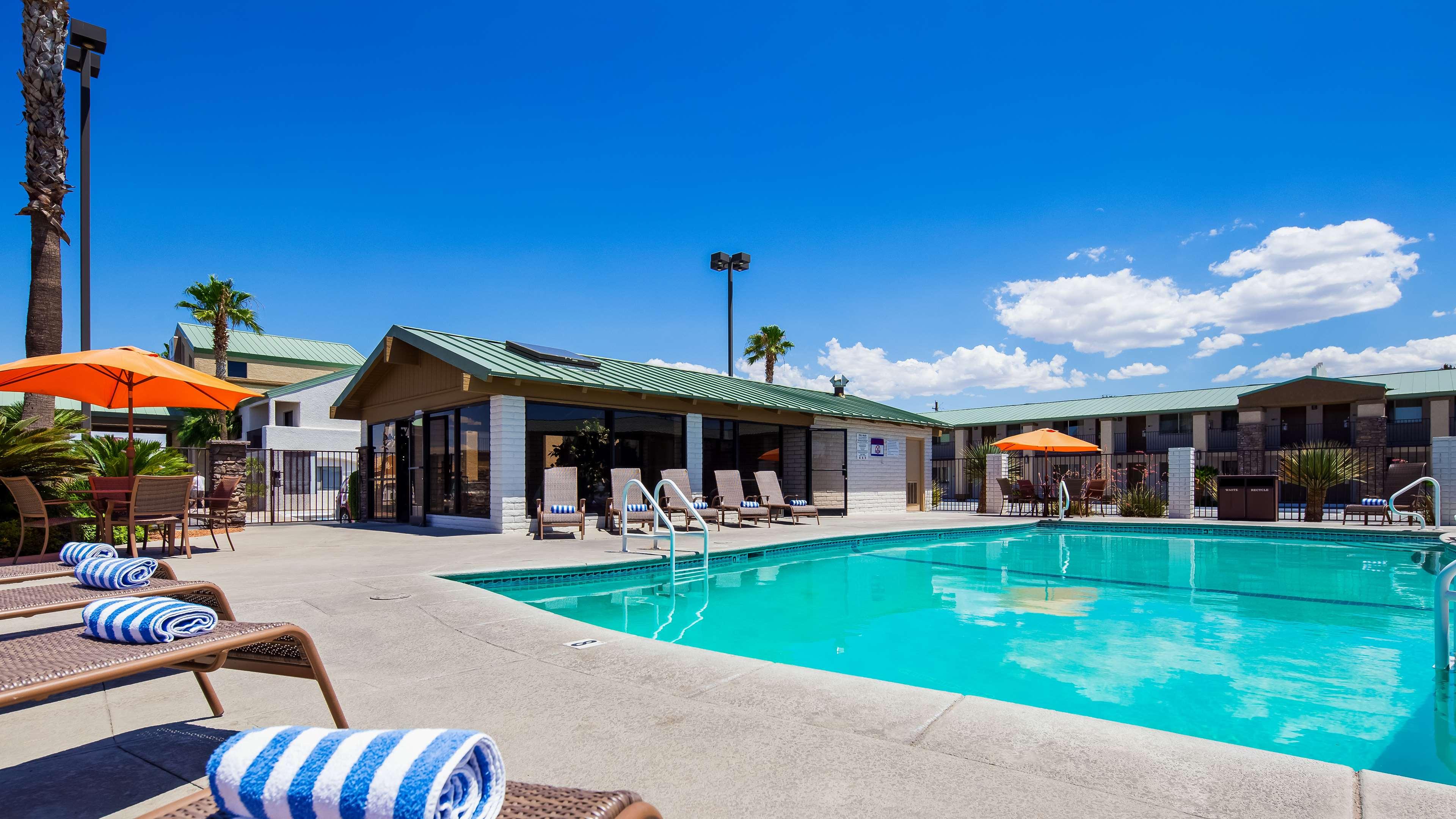 Best Western Plus King's Inn & Suites — photo 4