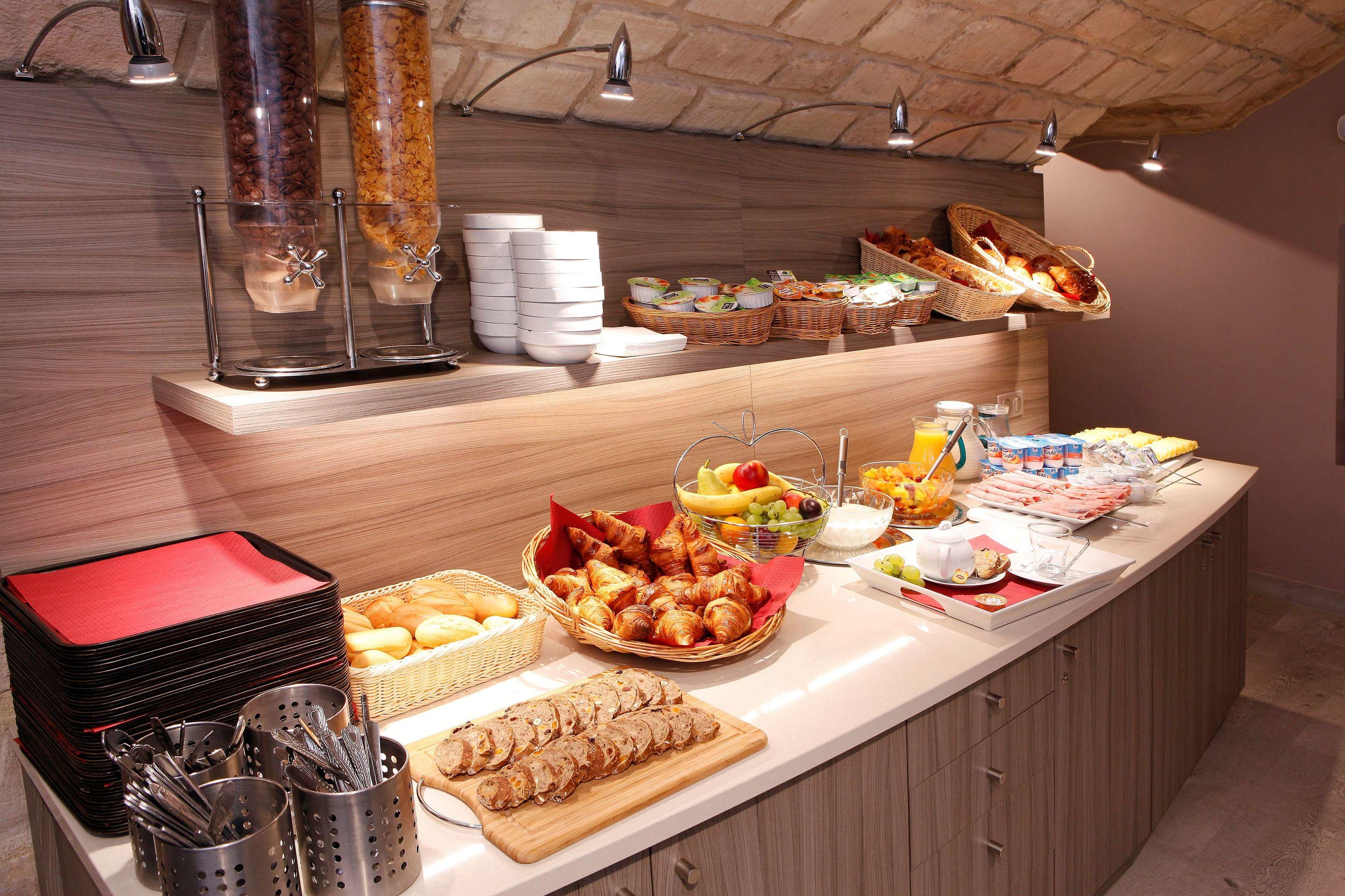 Sure Hotel by Best Western Paris Gare du Nord — photo 4