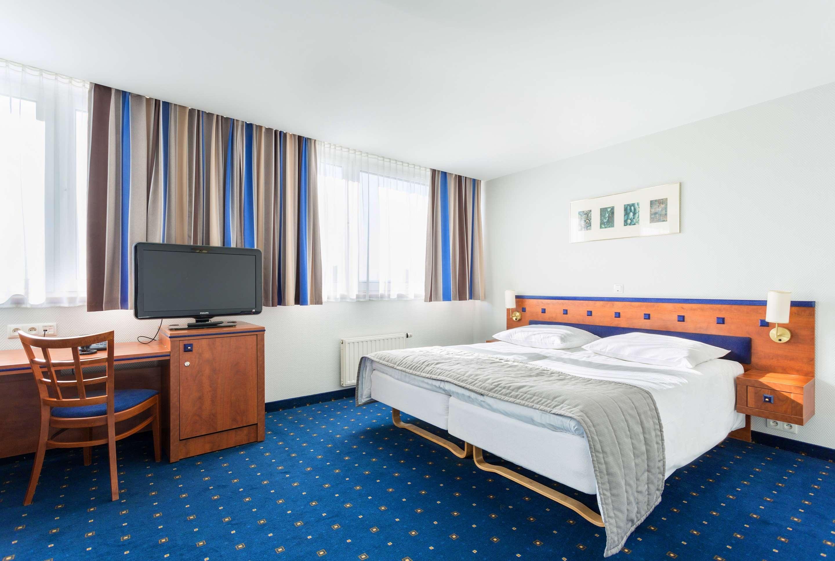 Qubus Hotel Legnica — photo 4