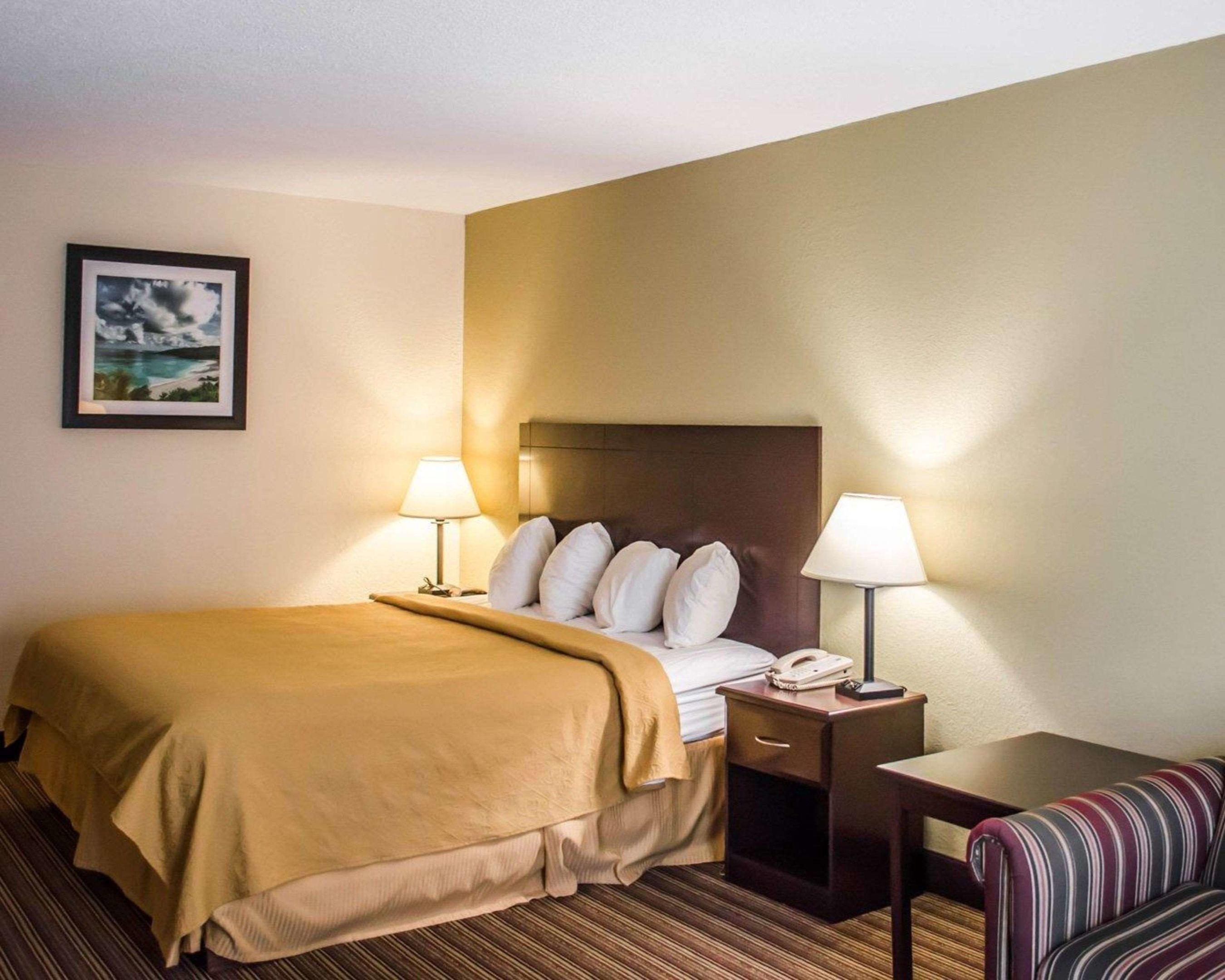 Quality Inn & Suites Pensacola Bayview — photo 5