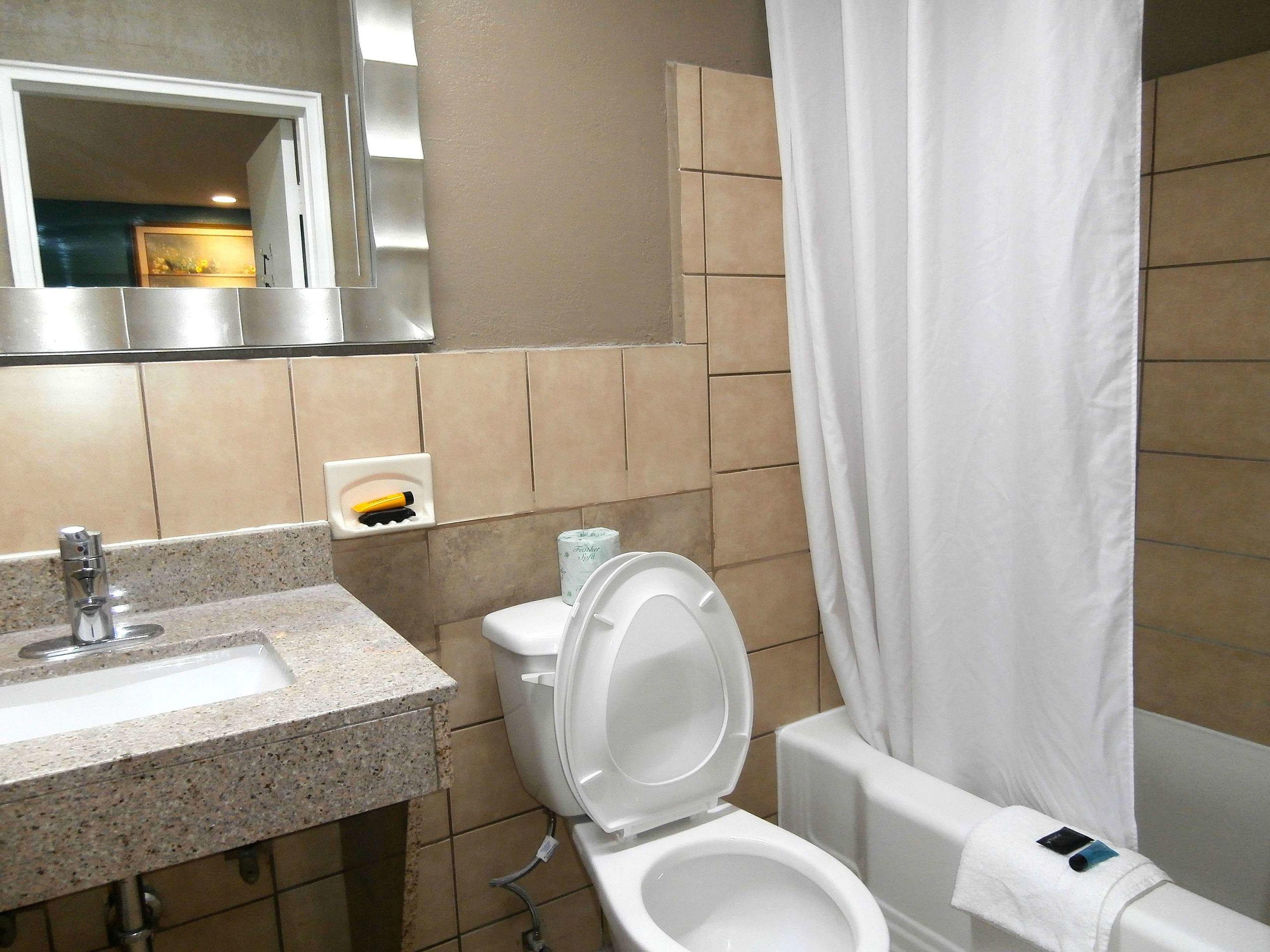 Americas Best Value Inn Savannah — photo 5