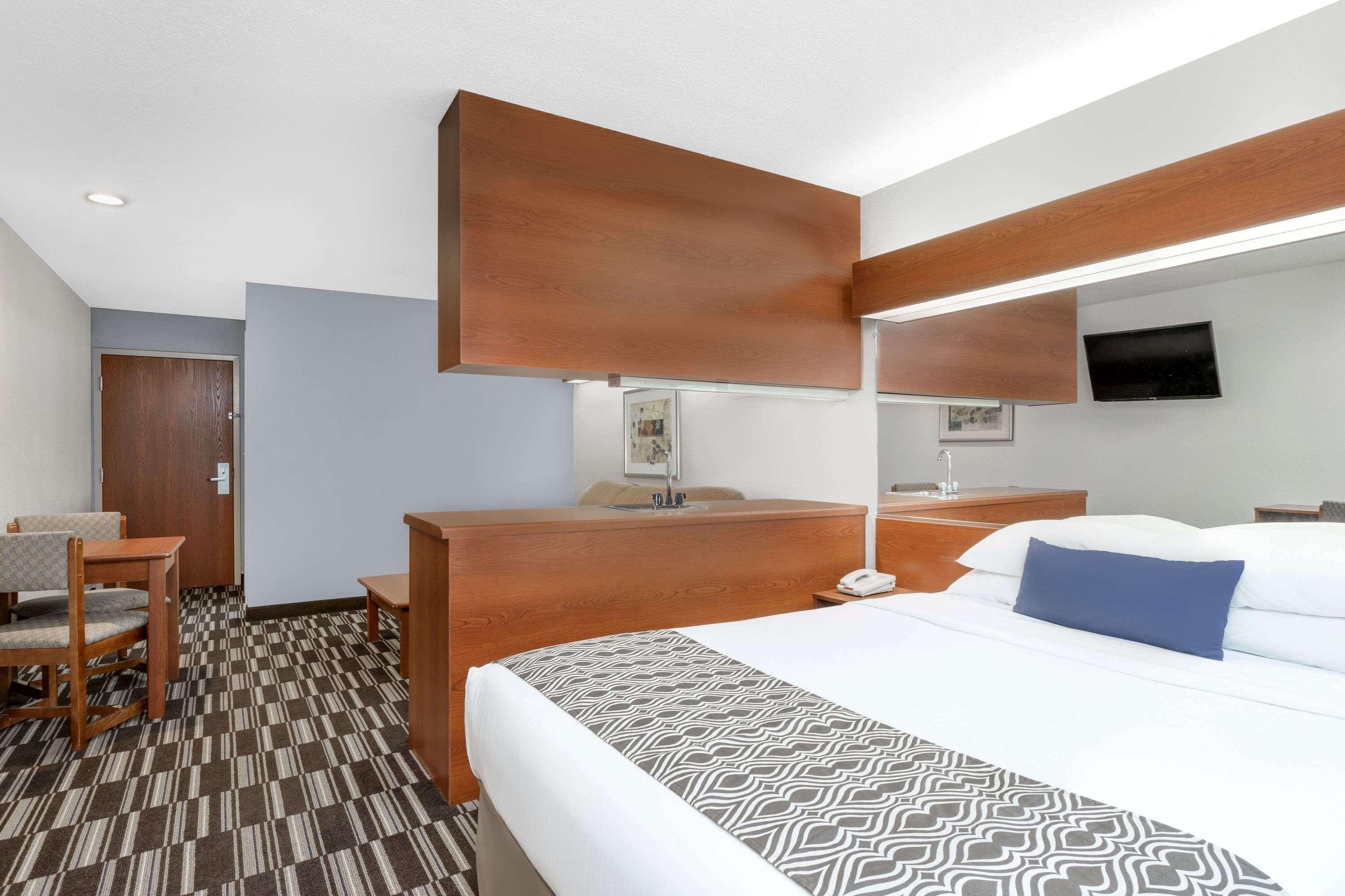 Microtel Inn & Suites by Wyndham Bremen — photo 5