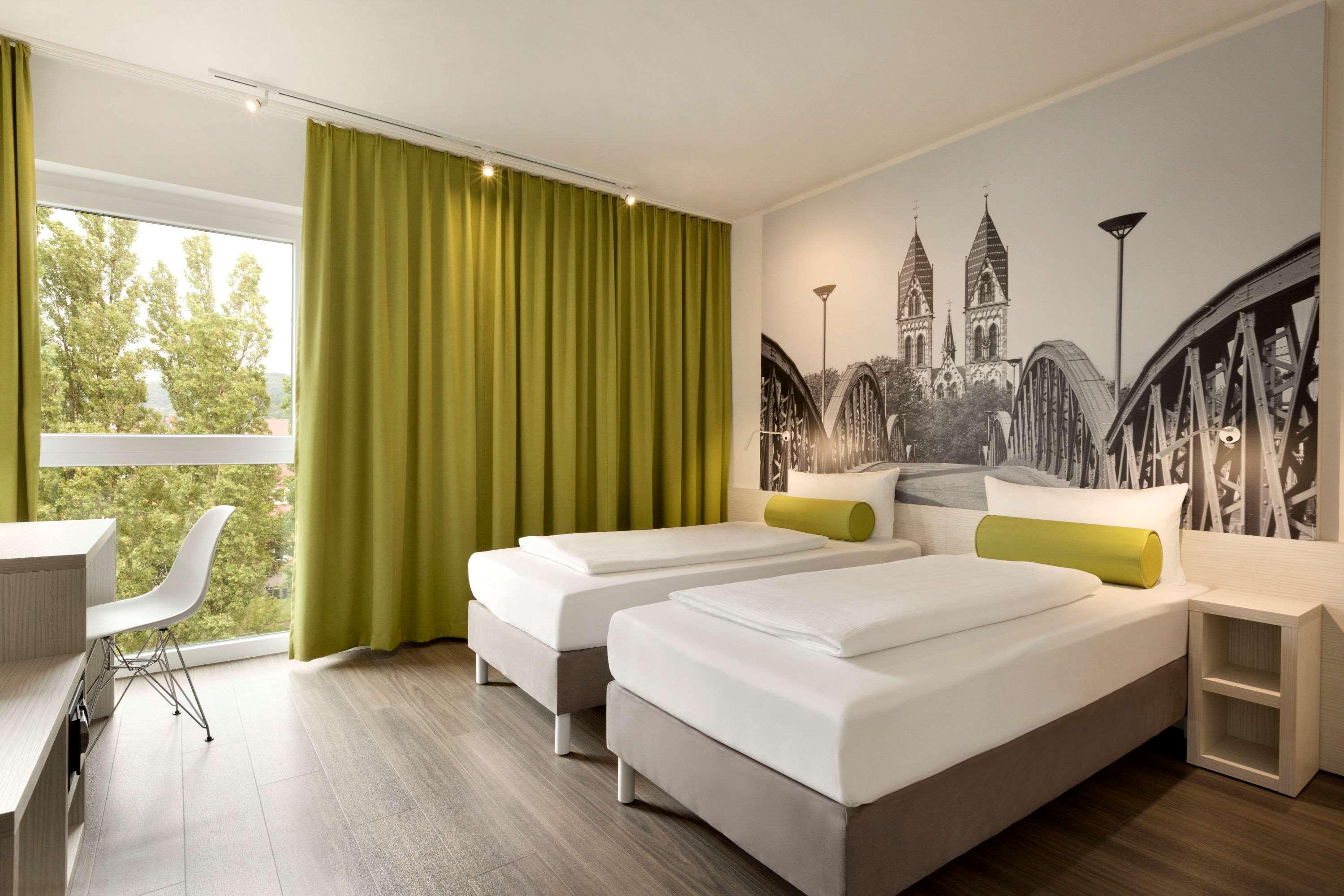 Super 8 by Wyndham Freiburg — photo 5