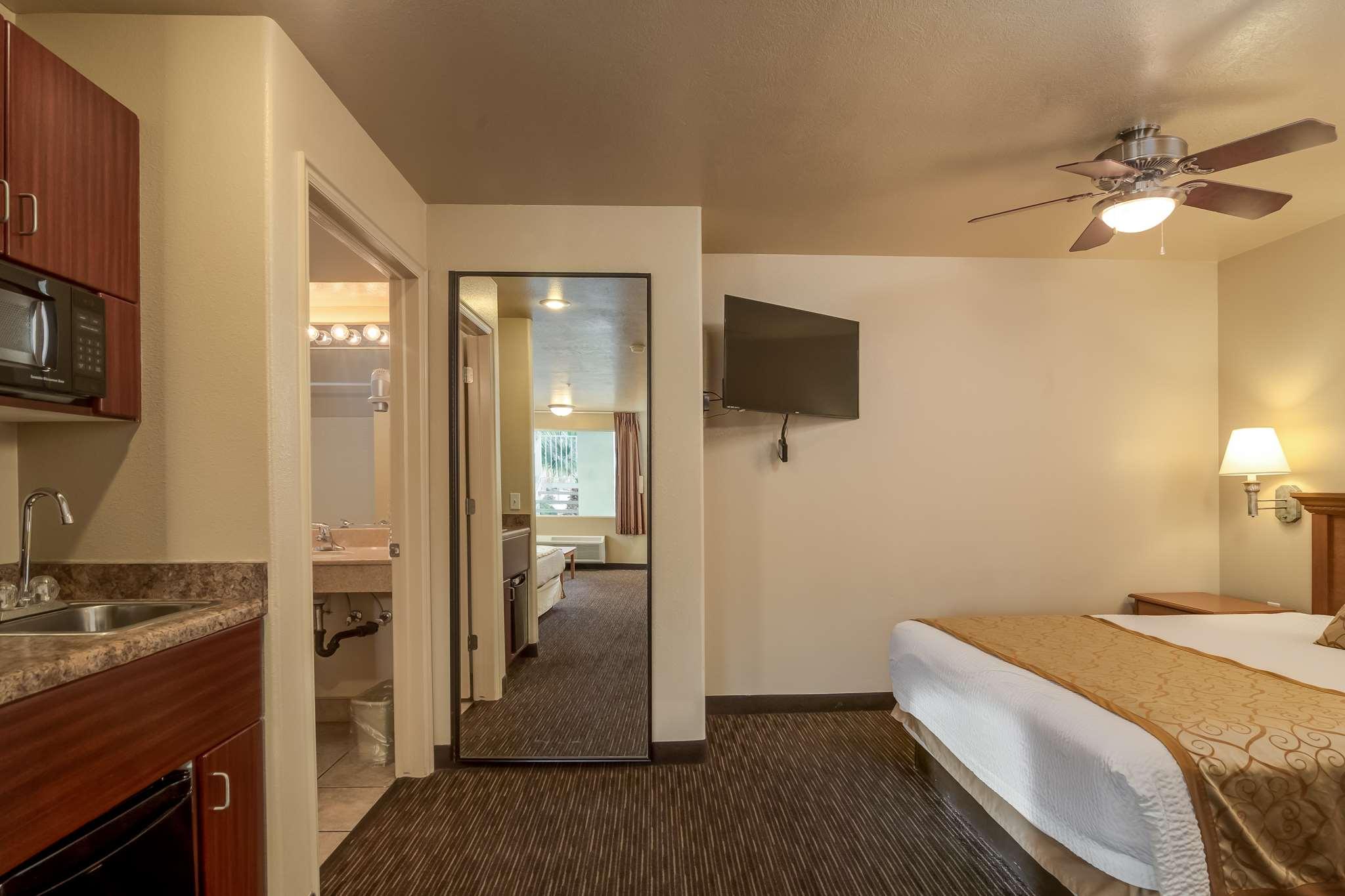 St. George Inn & Suites — photo 5