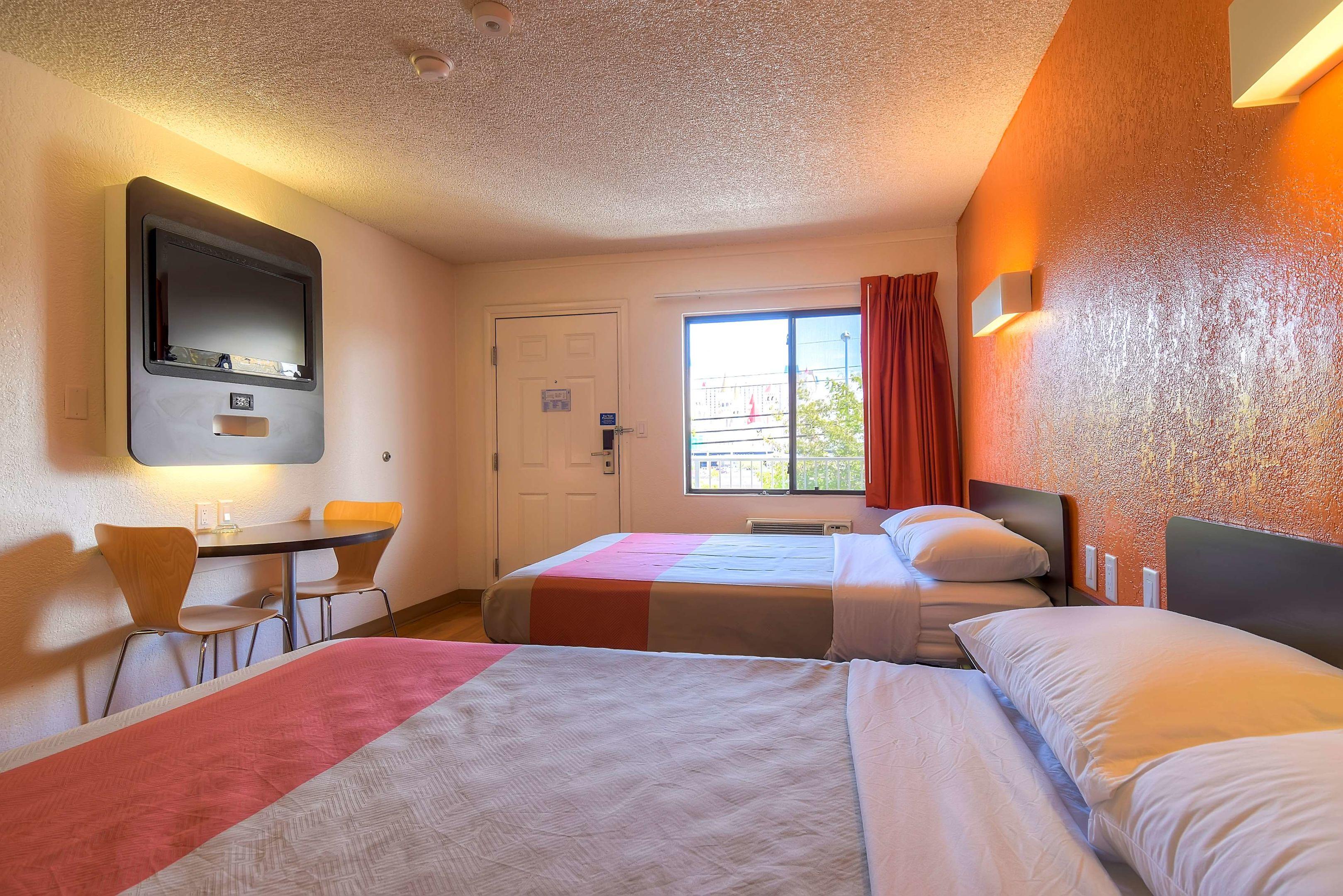Motel 6 Las Vegas I 15 — photo 5