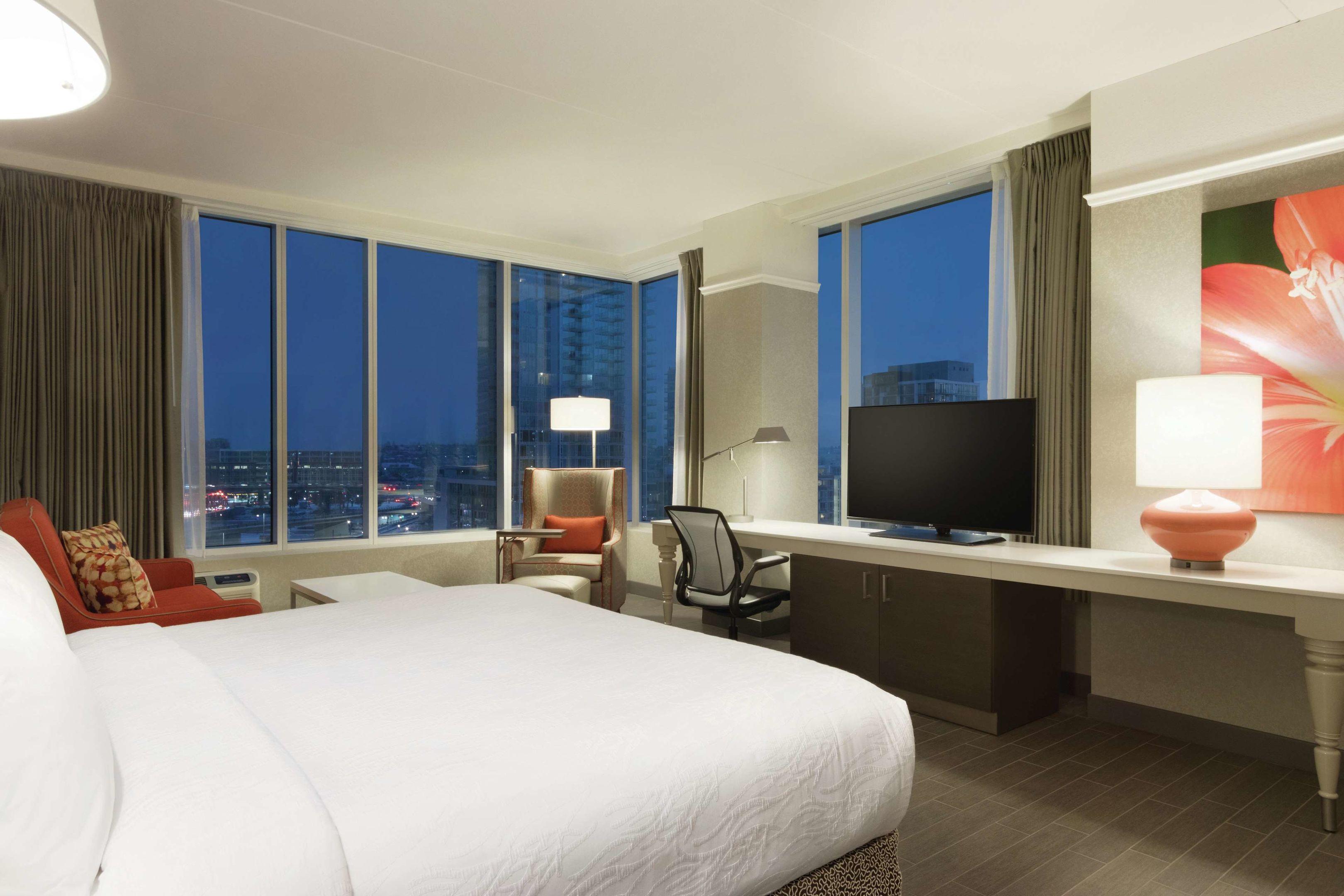 Hilton Garden Inn Calgary Downtown — photo 4