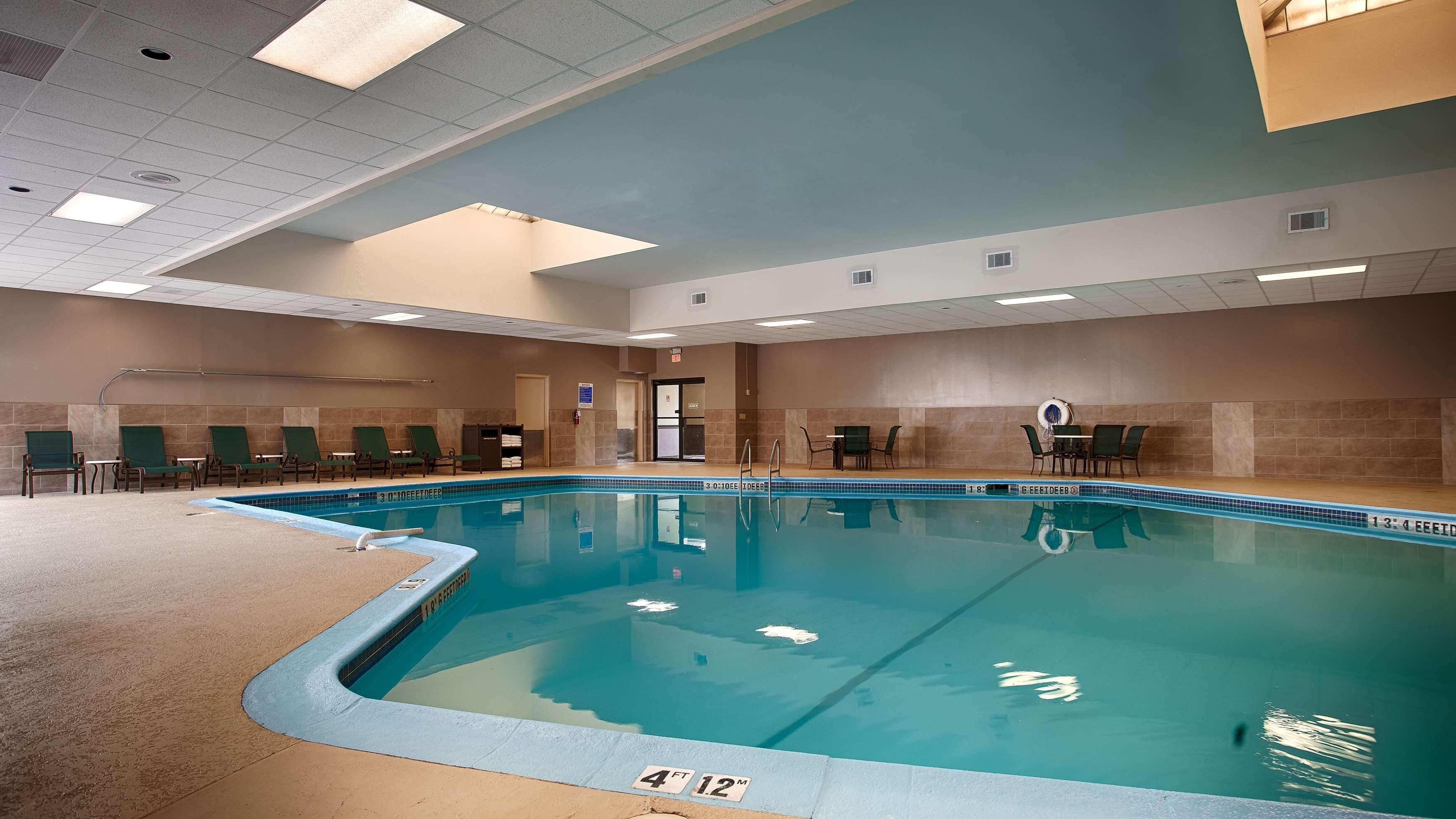 Best Western Plus North Haven Hotel — photo 4