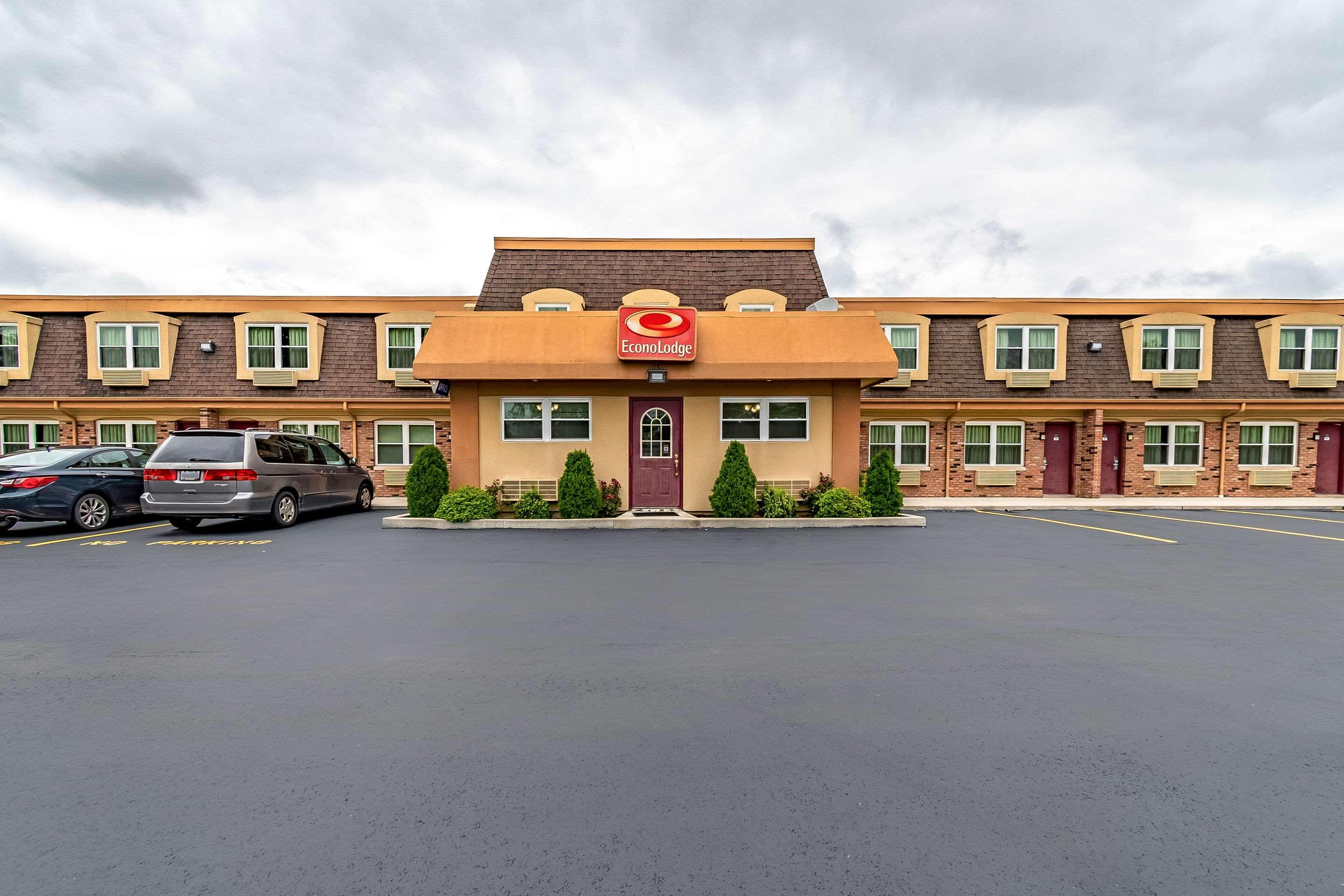 Econo Lodge Worthington — photo 5