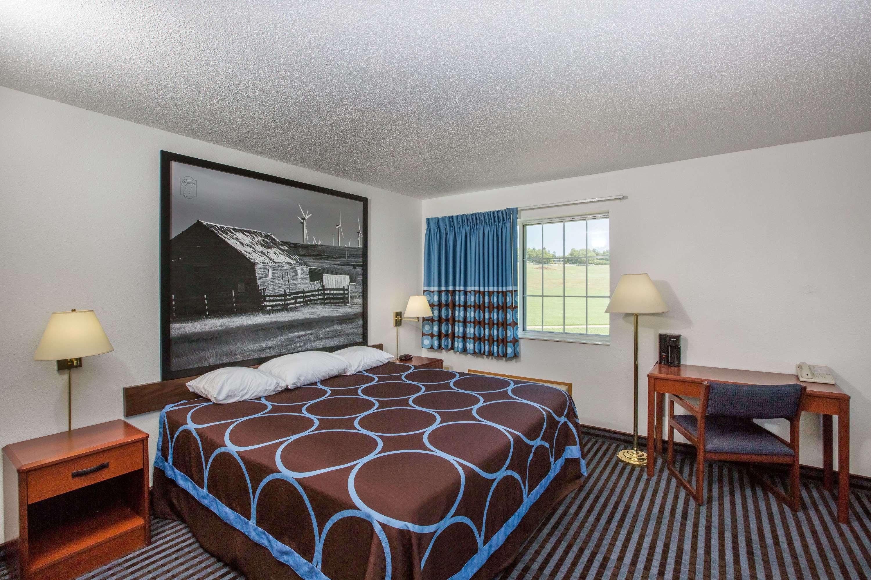 Super 8 by Wyndham Ida Grove — photo 4