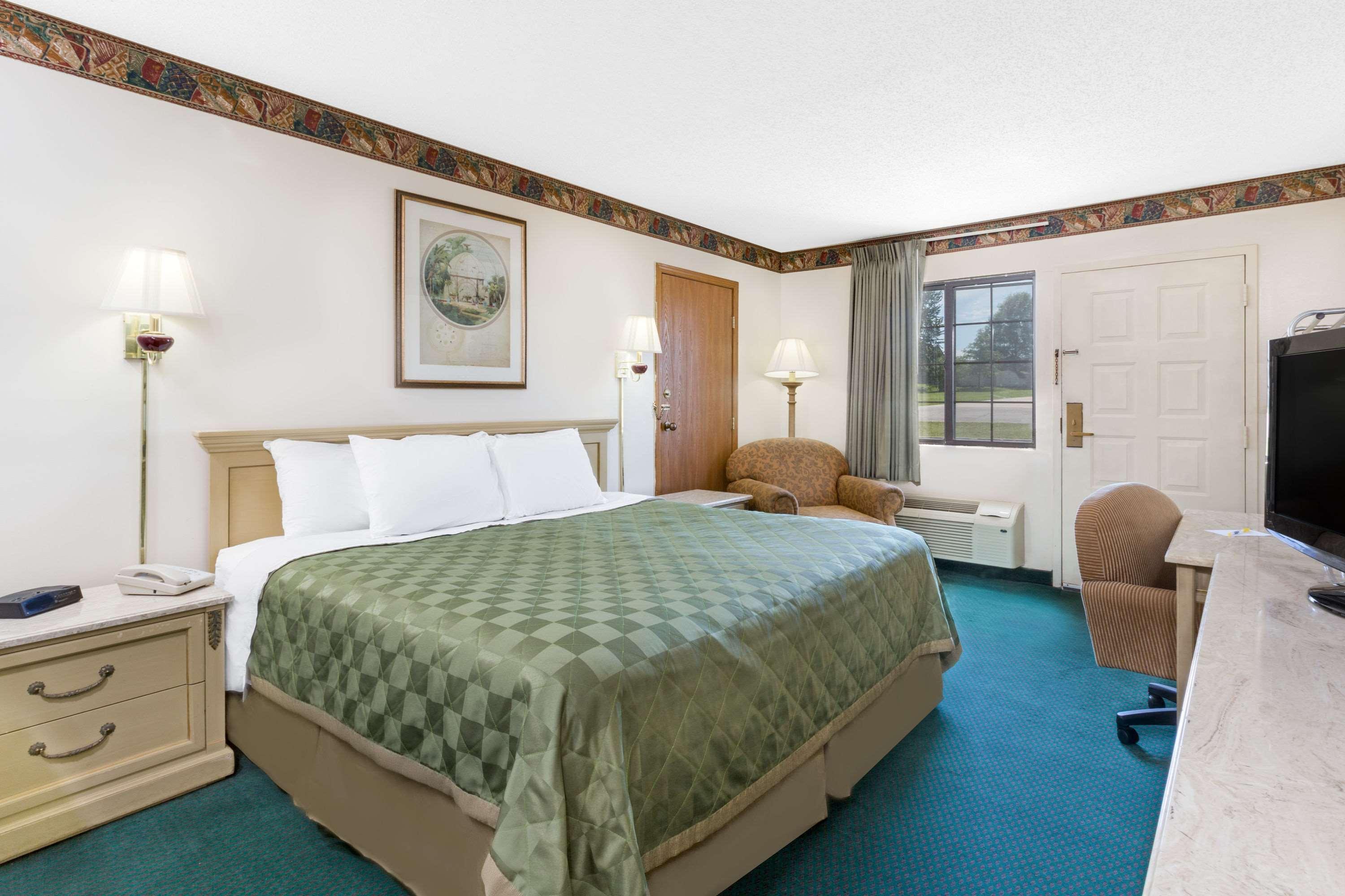 Days Inn Concordia — photo 4
