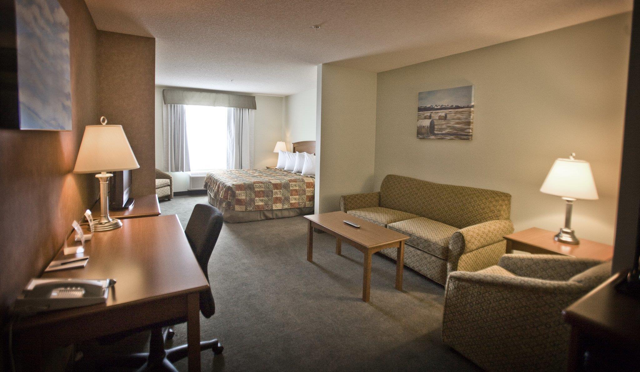 Service Plus Inns and Suites — photo 5