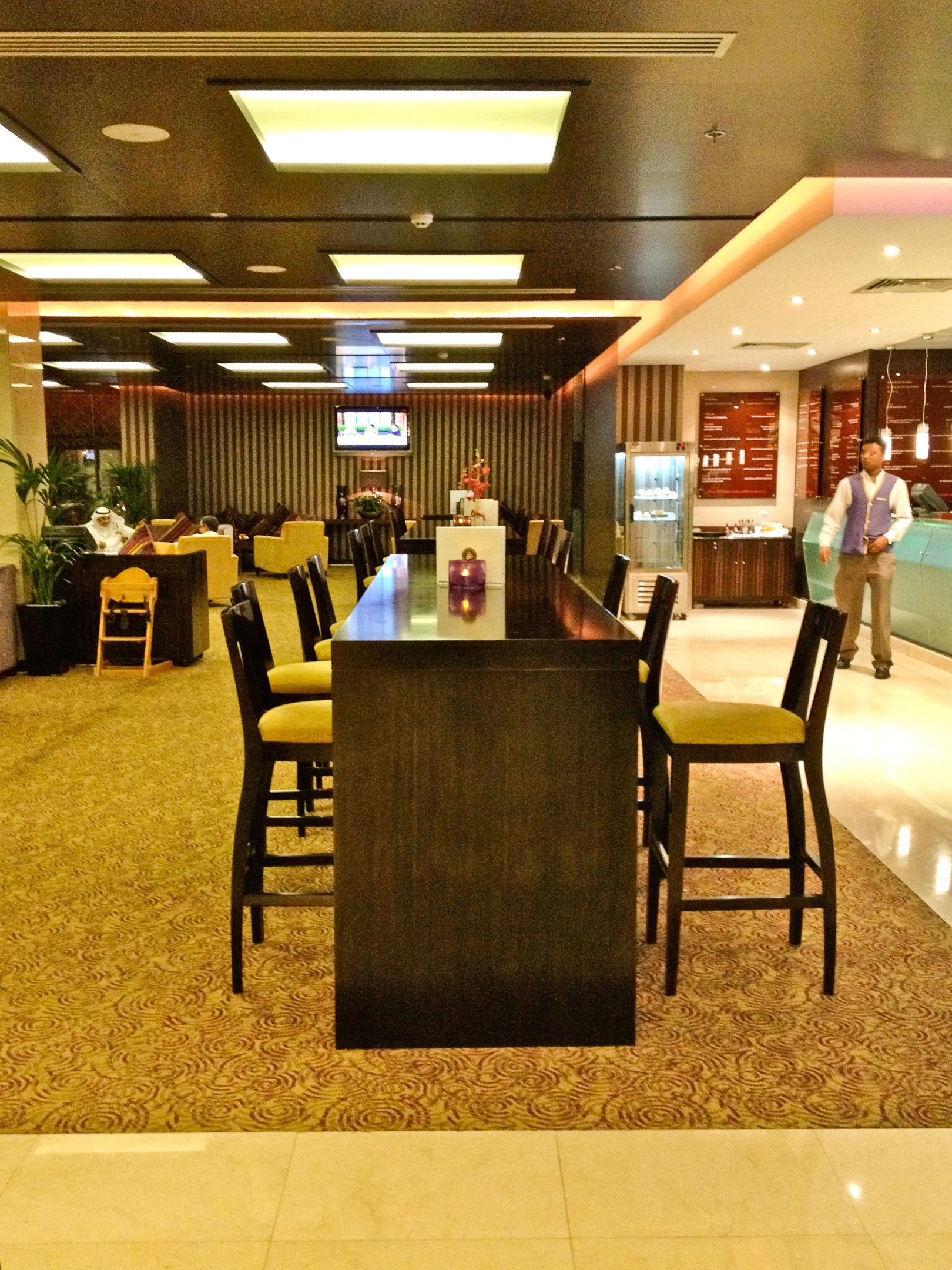 Two Seasons Hotel & Apartments — photo 3