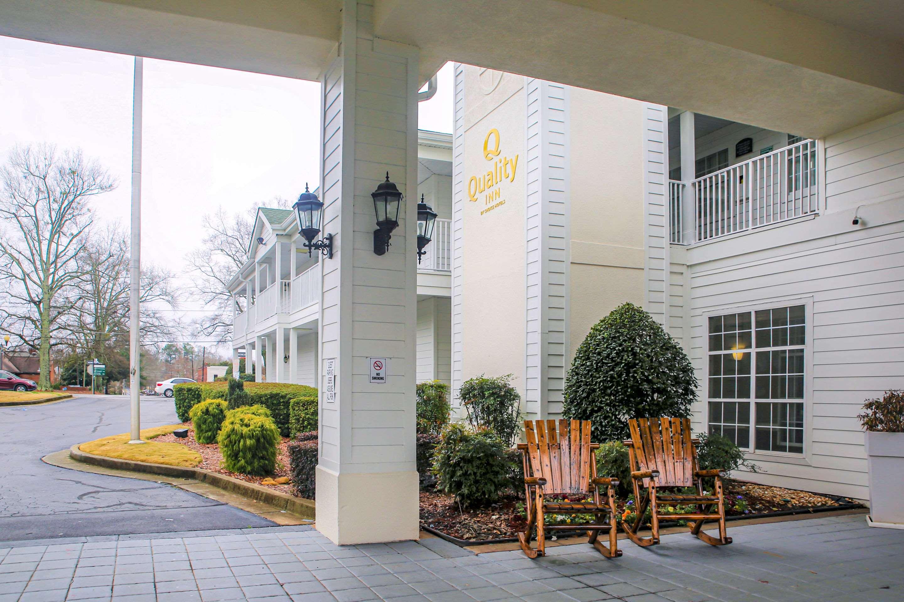 Quality Inn Fayetteville near Historic Downtown Square — photo 4