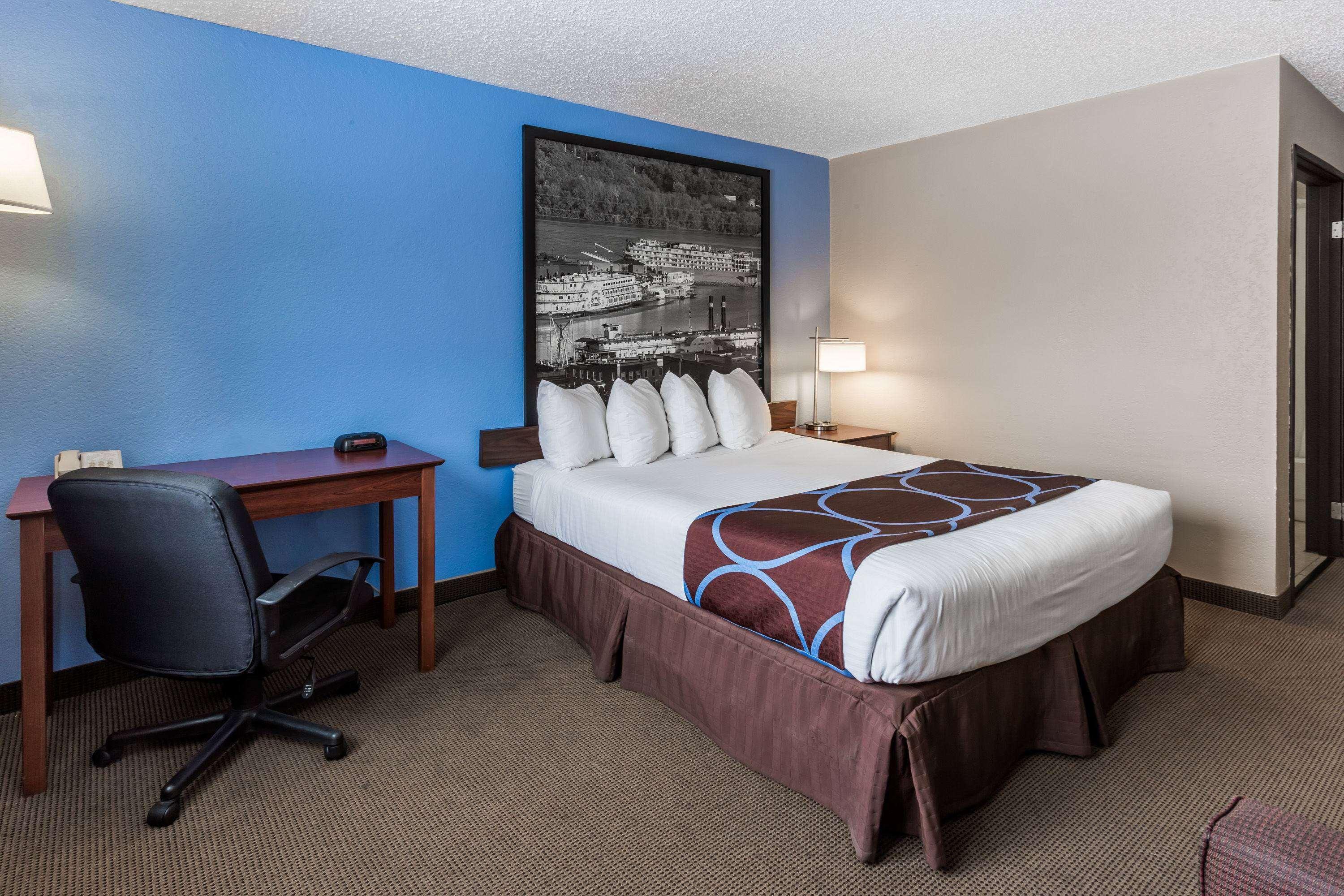 Super 8 by Wyndham Dubuque/Galena Area — photo 5