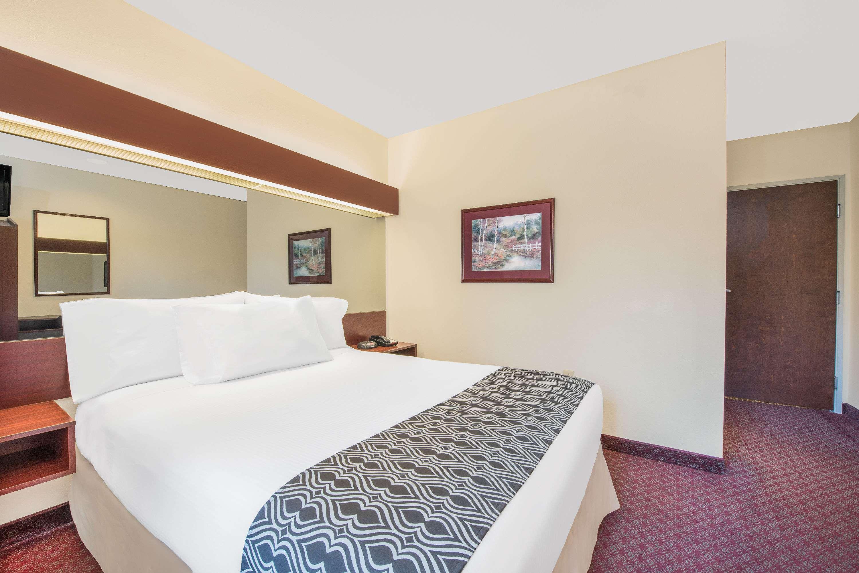 Microtel Hamburg — photo 4