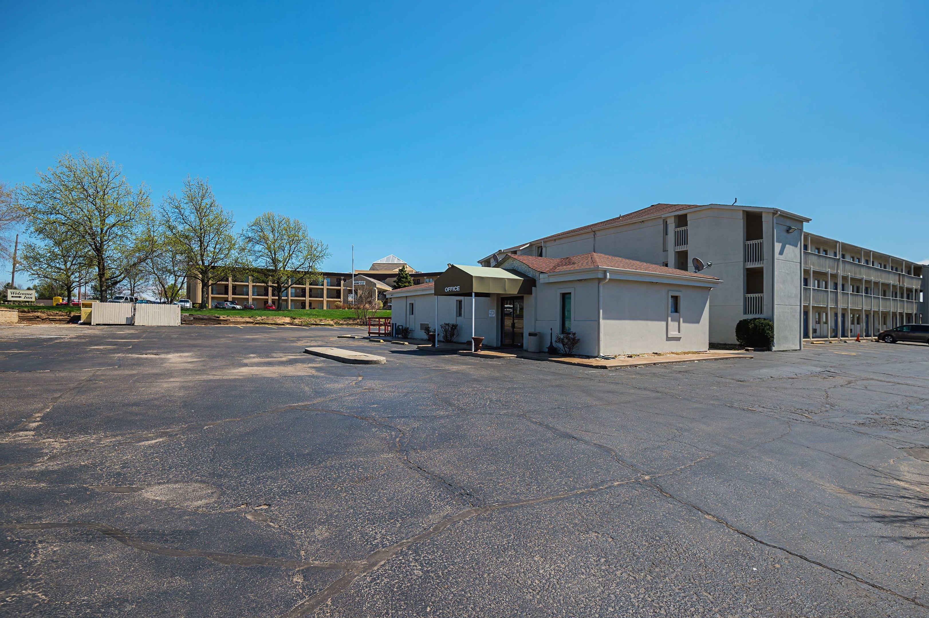 Motel 6 Blue Springs — photo 5