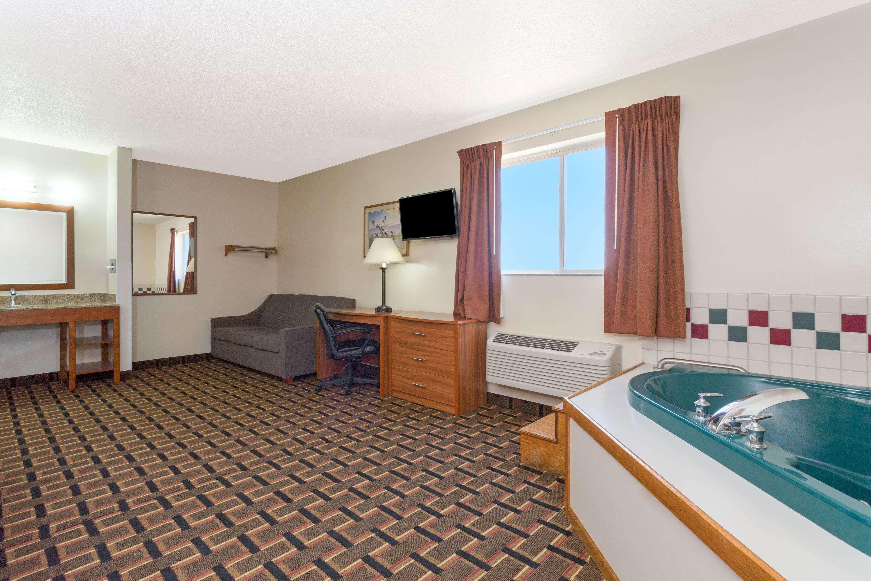 Days Inn Paxton — photo 5
