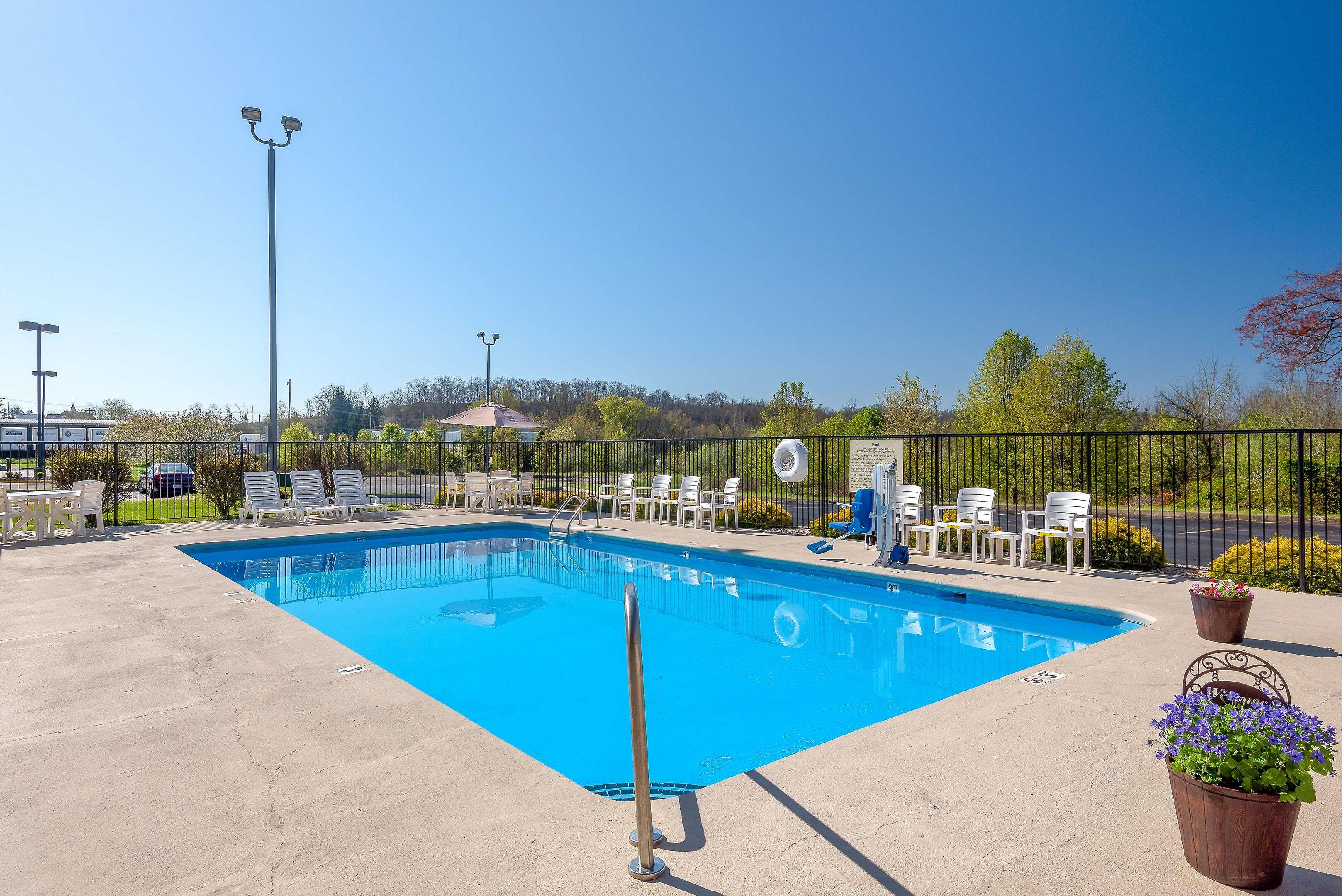 Hampton Inn Parkersburg-Mineral Wells — photo 4