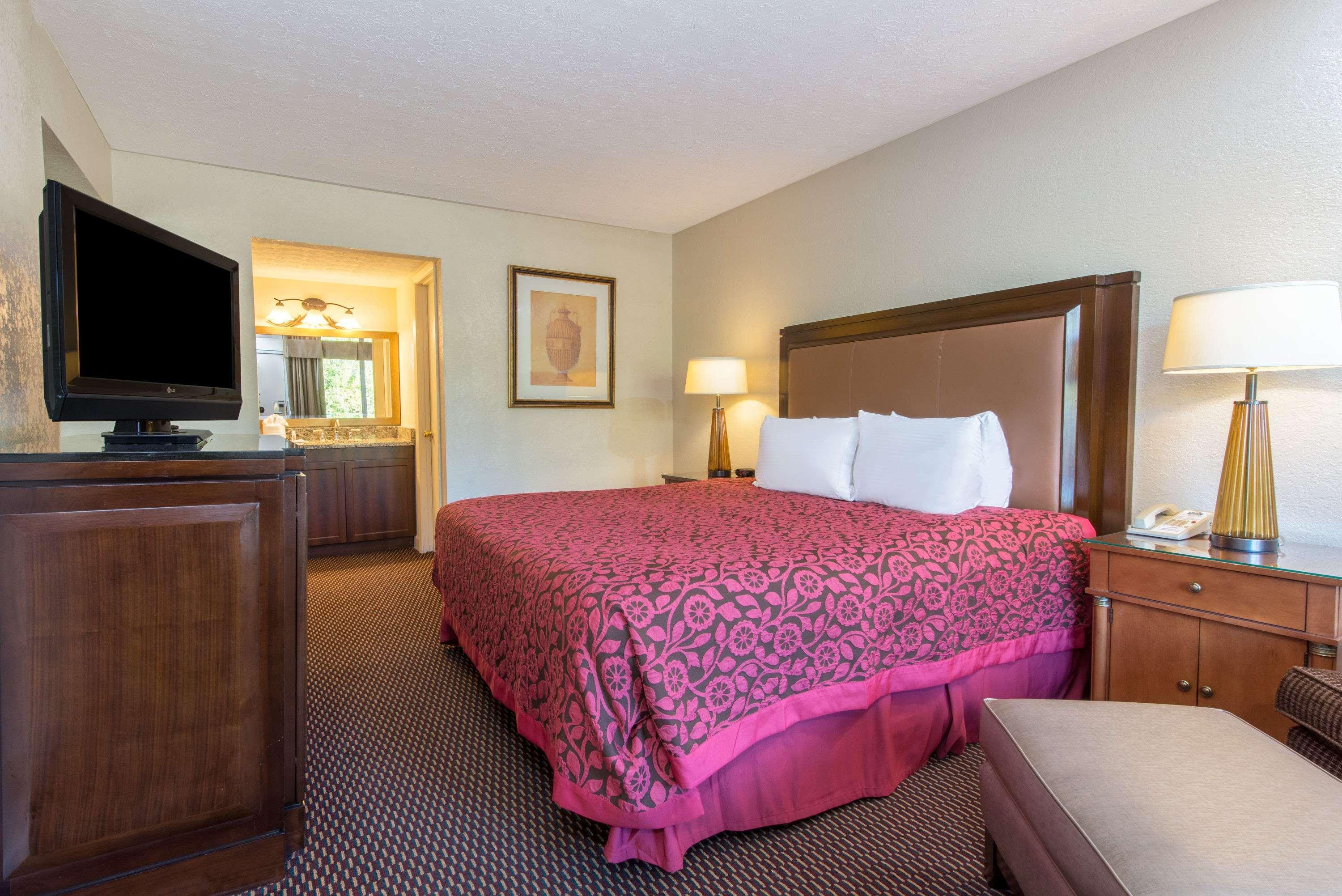 Days Inn Dayton North — photo 4