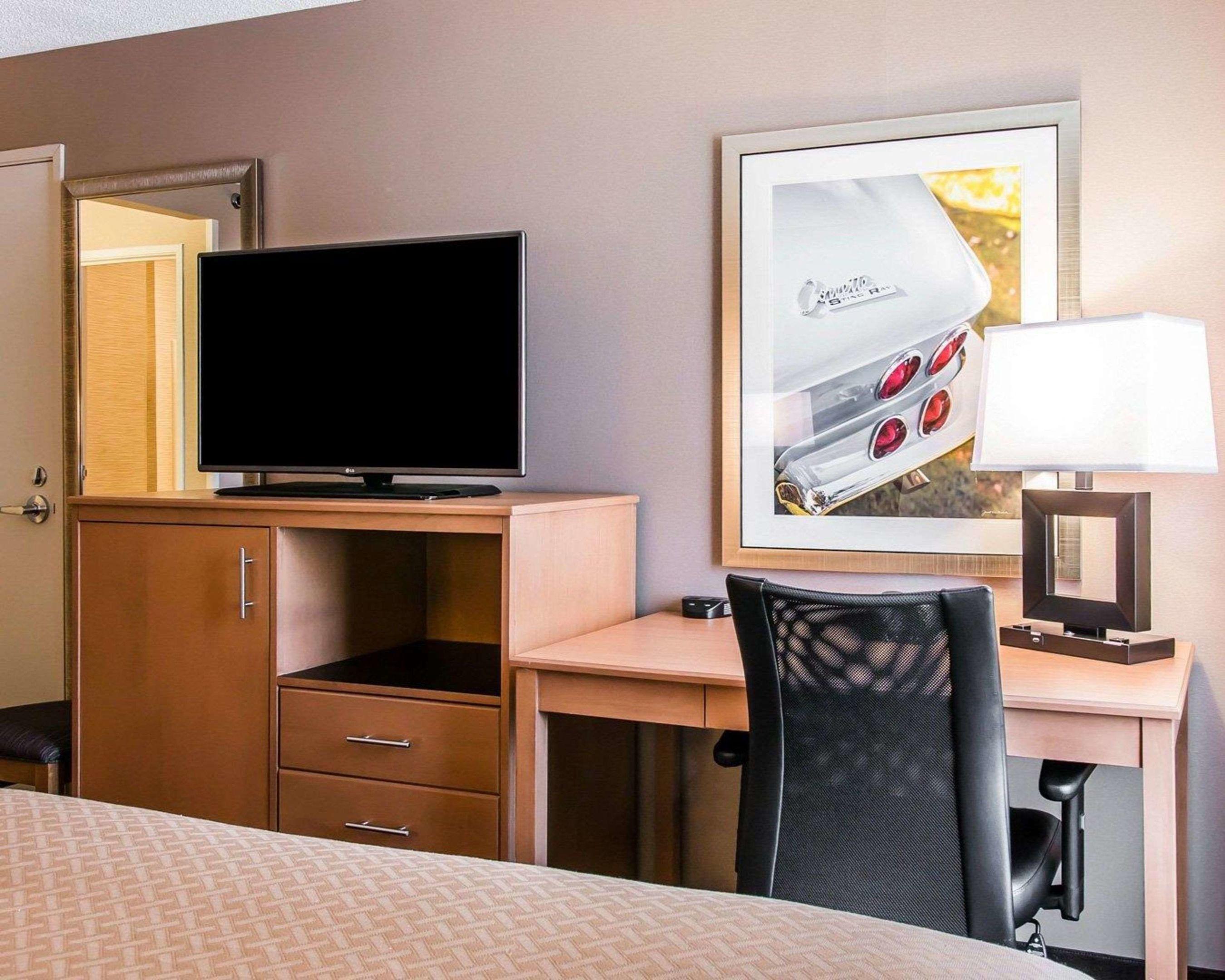 Quality Inn & Suites — photo 3